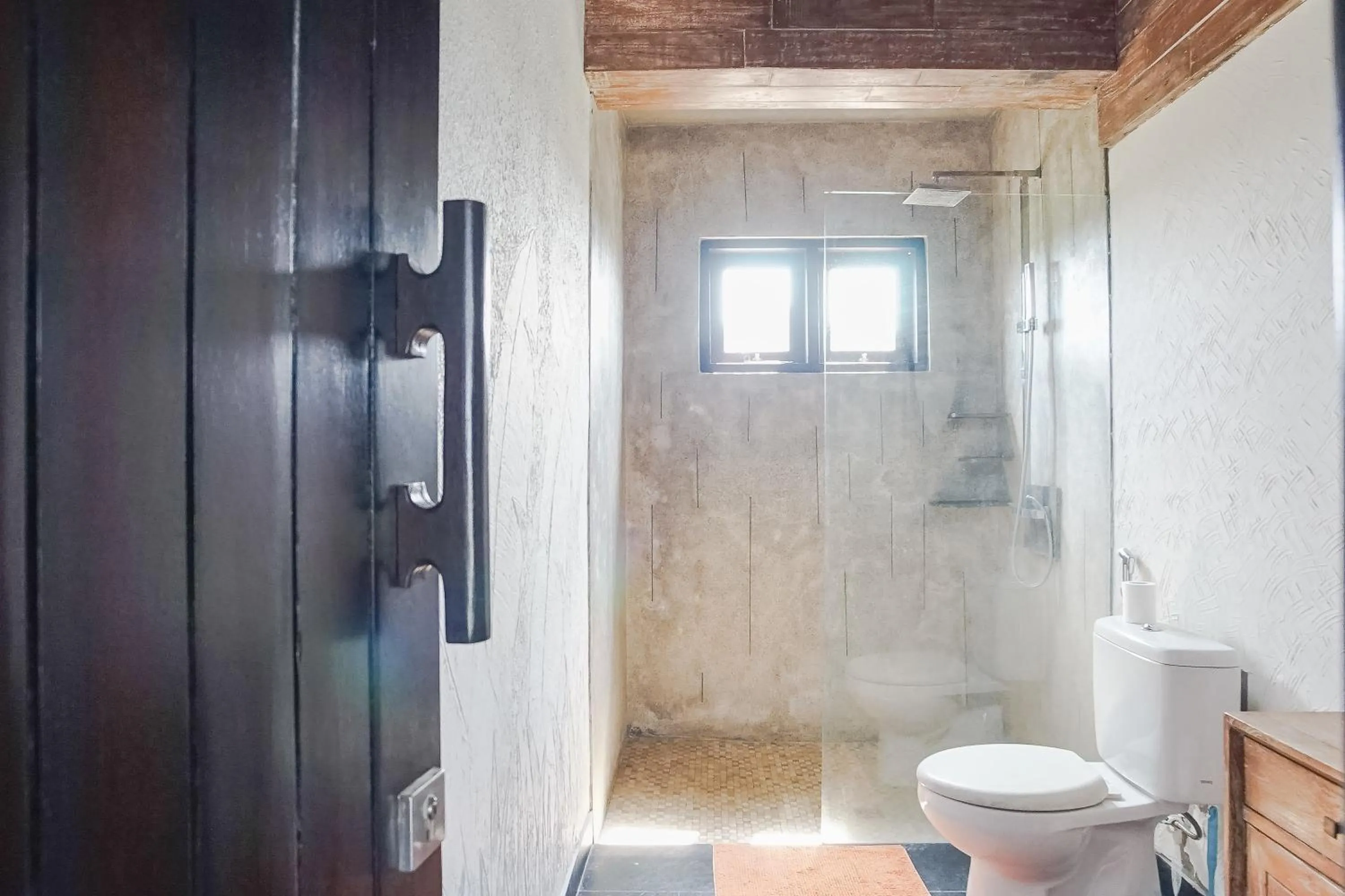 Bathroom in The Ocean Views Luxury Villas & Apartment
