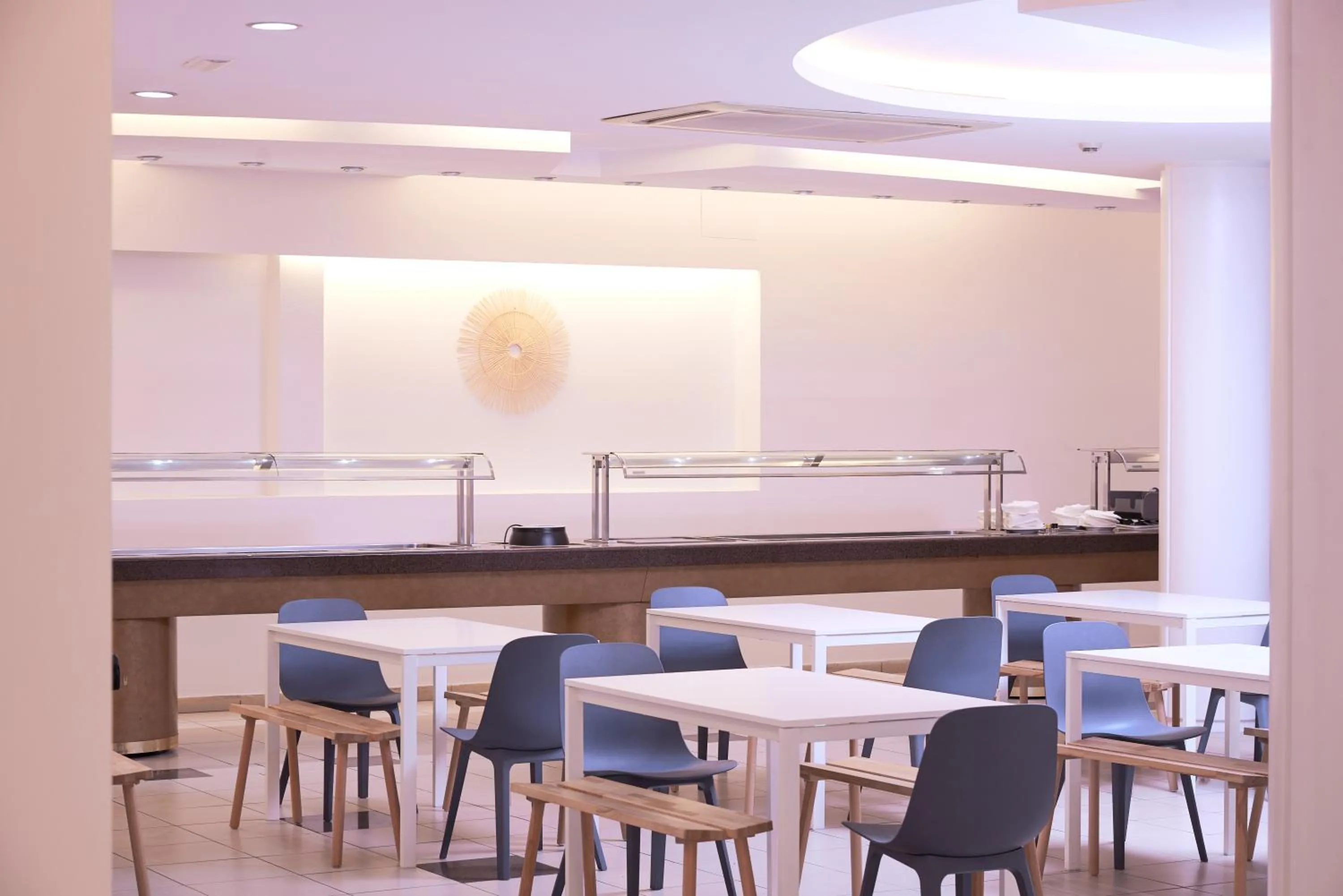 Restaurant/places to eat in Hotel Caribe