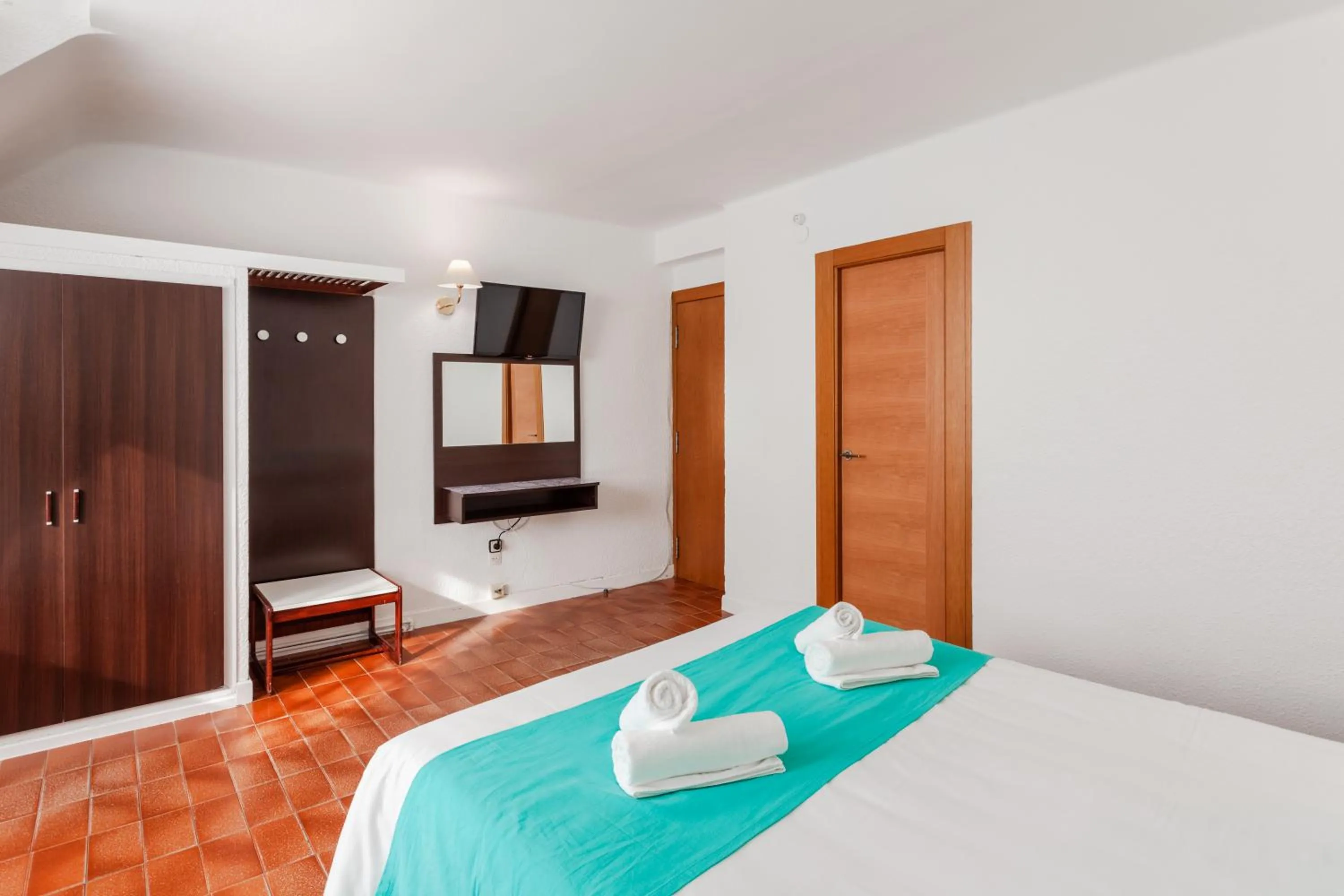 Bed in Checkin Torredembarra