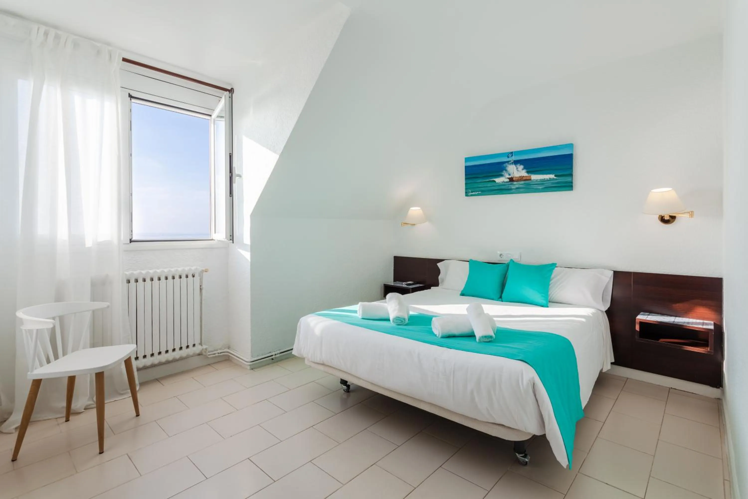 Bed in Checkin Torredembarra