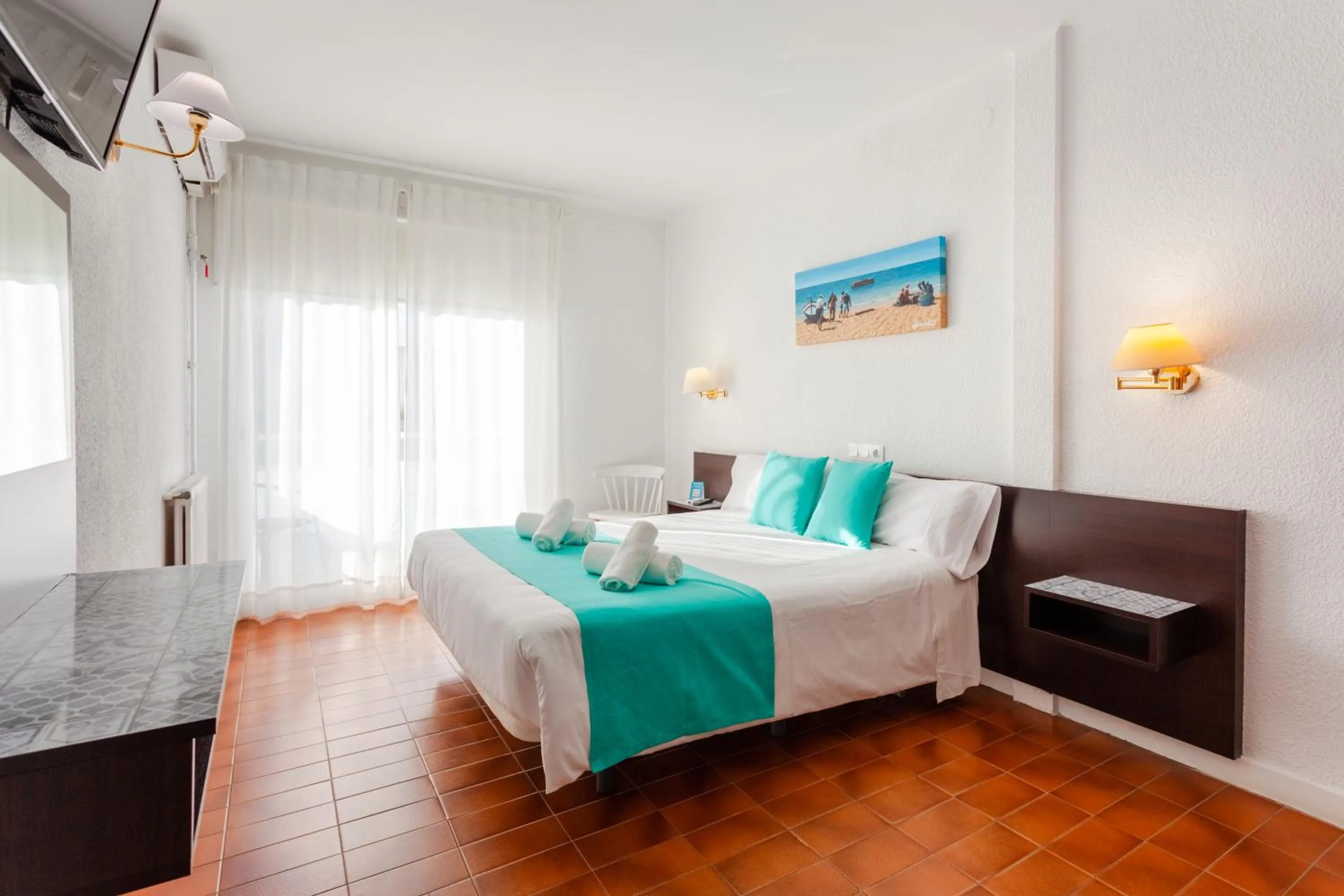 Bed in Checkin Torredembarra