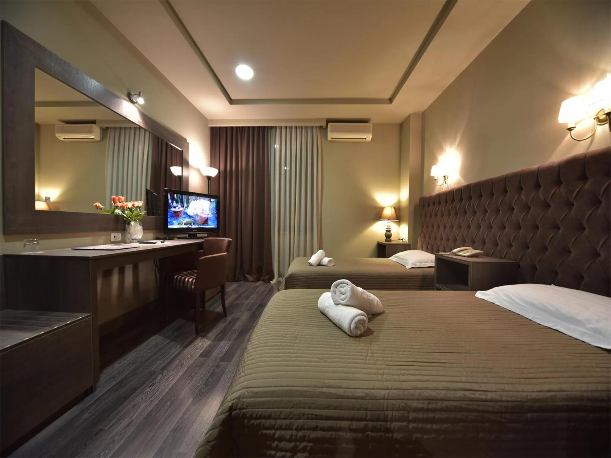 TV and multimedia, Bed in Hotel Doro City