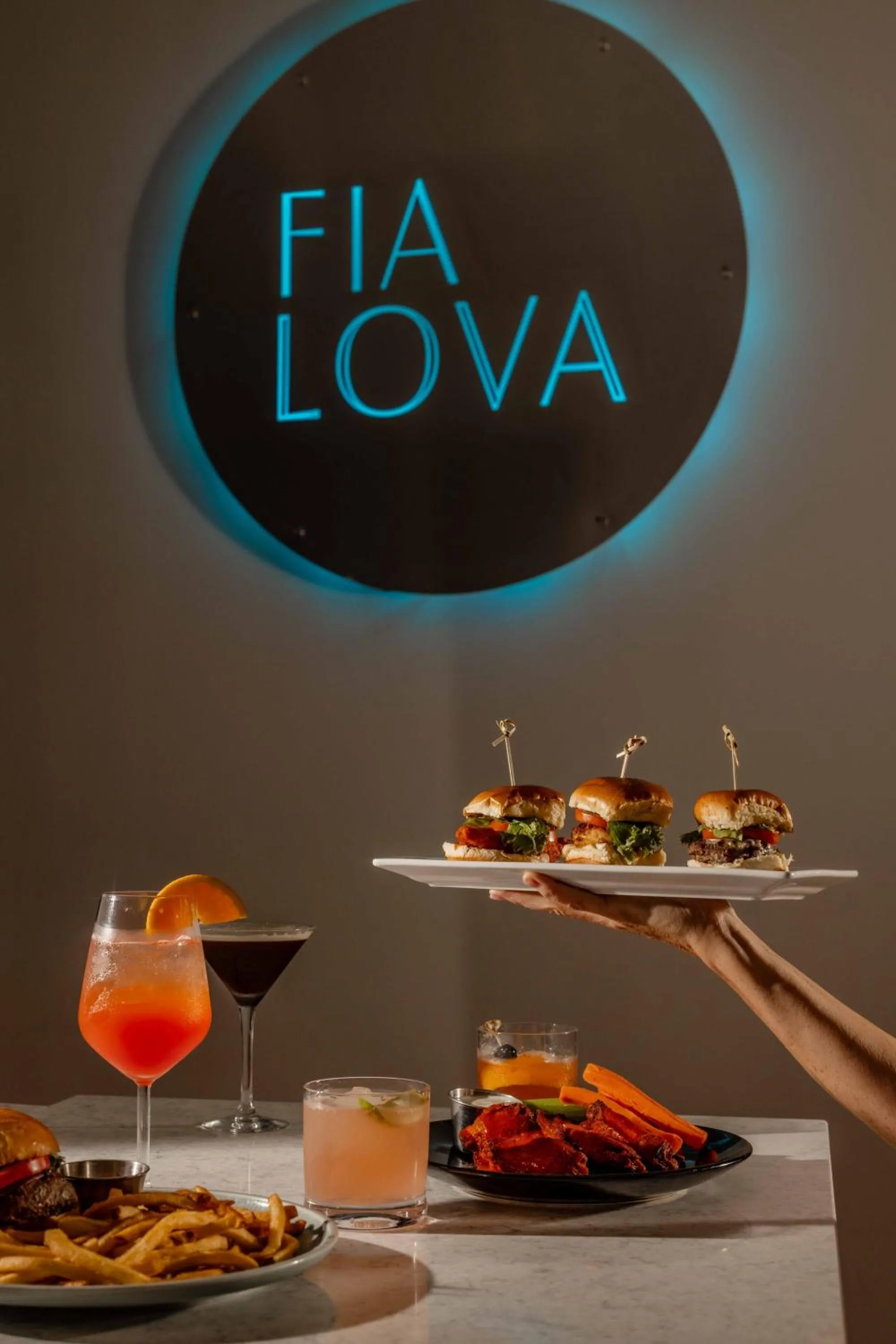 Food and drinks in The Bethesdan Hotel, Tapestry Collection by Hilton