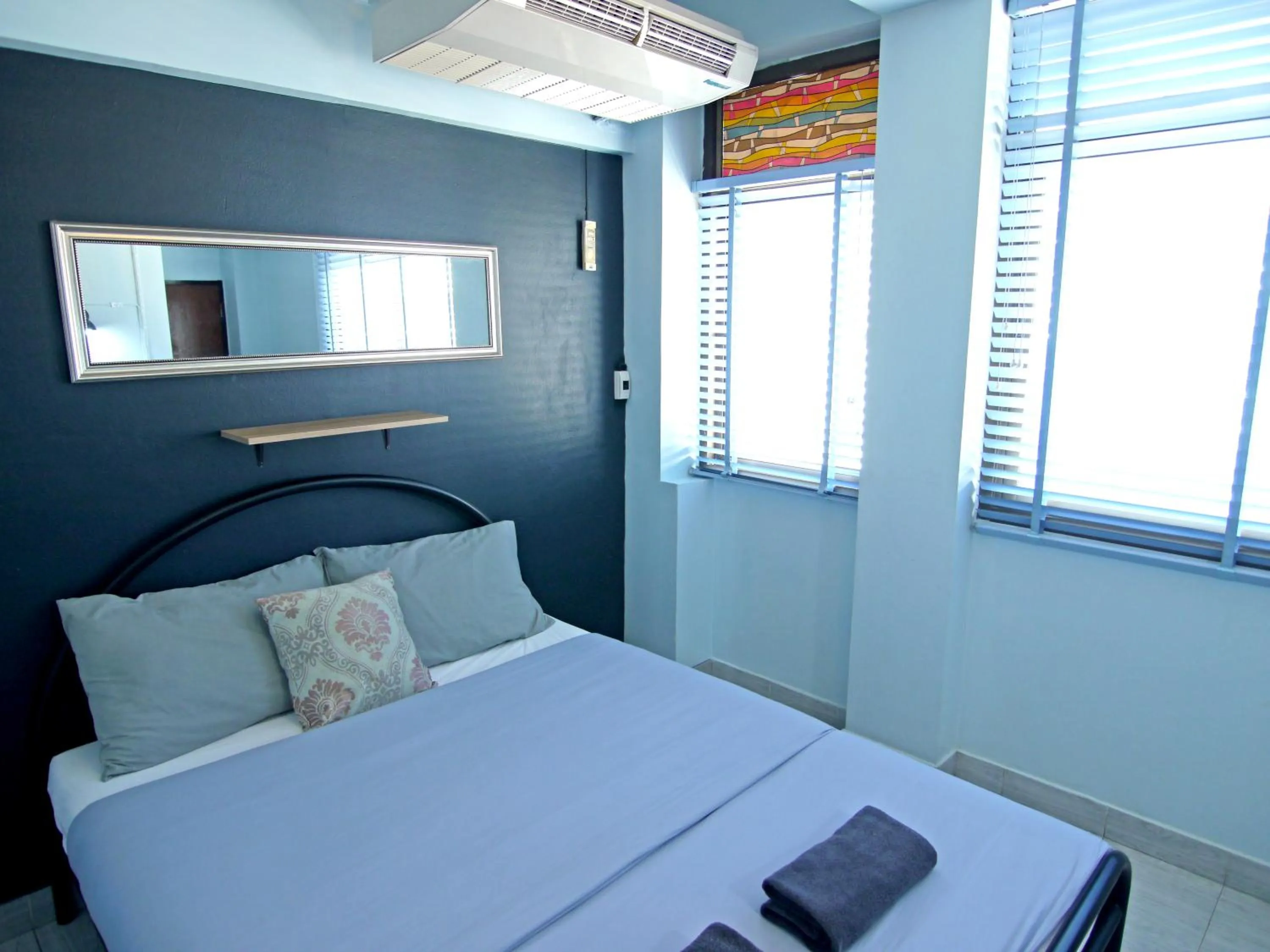 Photo of the whole room, Bed in Mam's House Khaosan