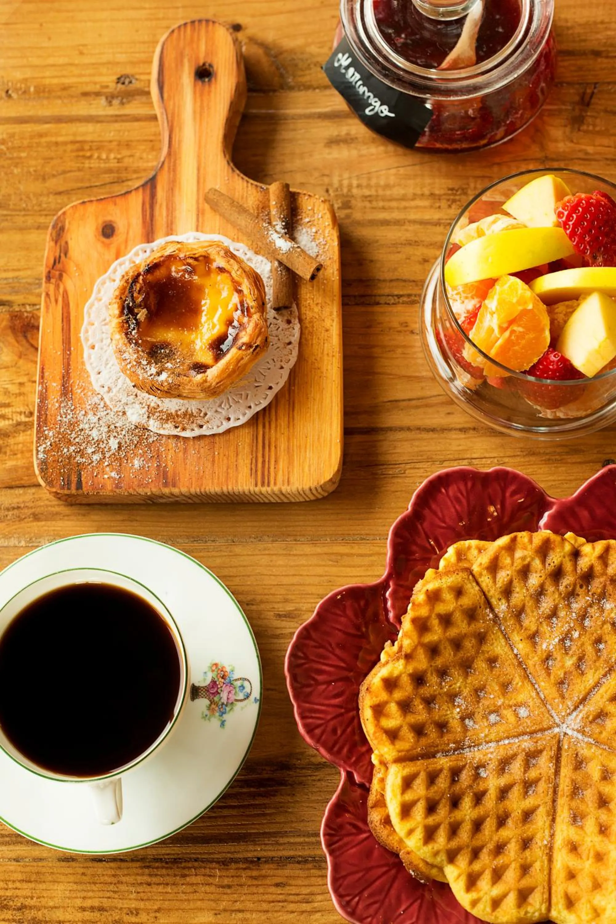 Buffet breakfast in NINHO SALOIO