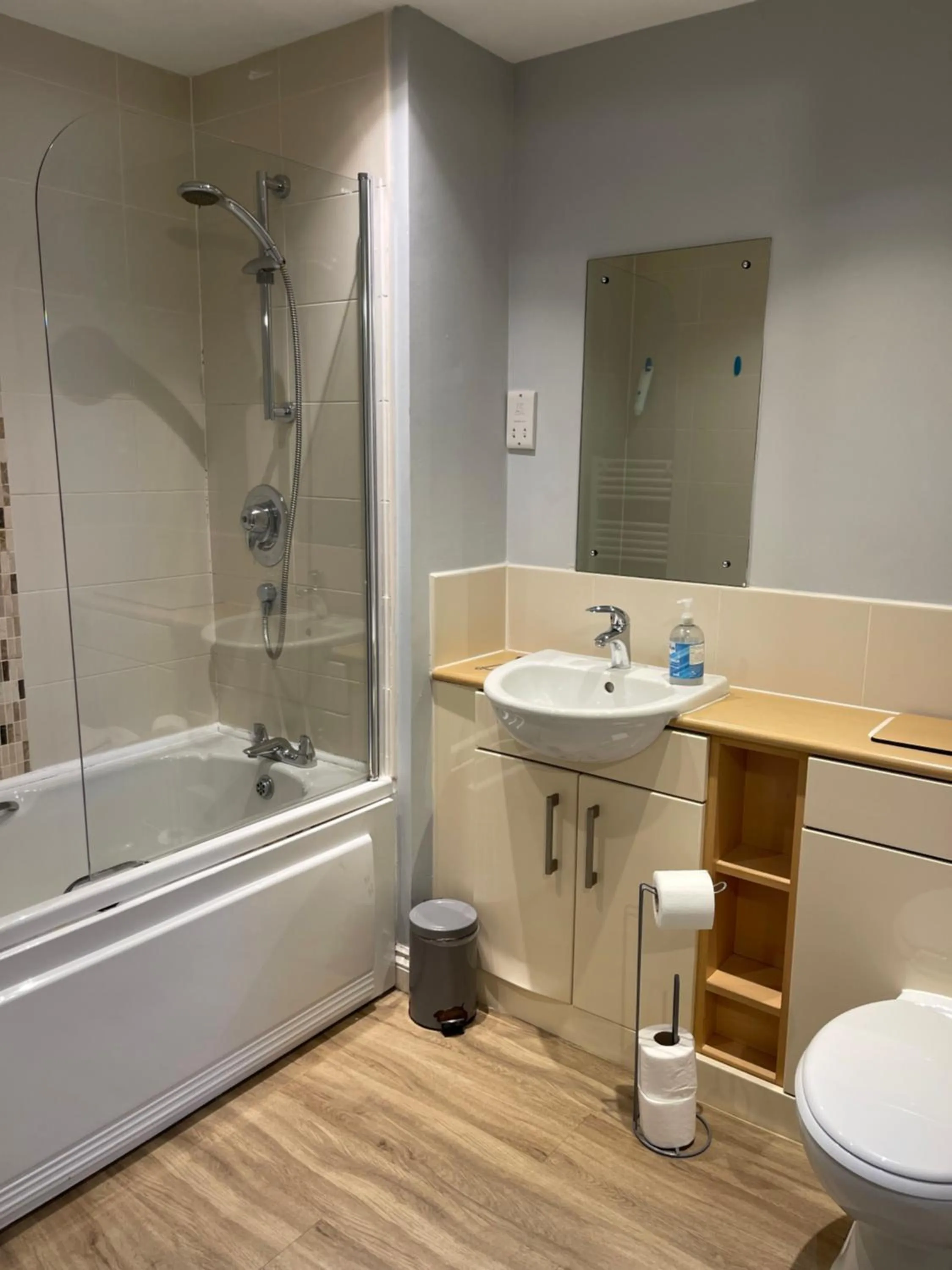 Toilet in Belgrade Plaza Serviced Apartments