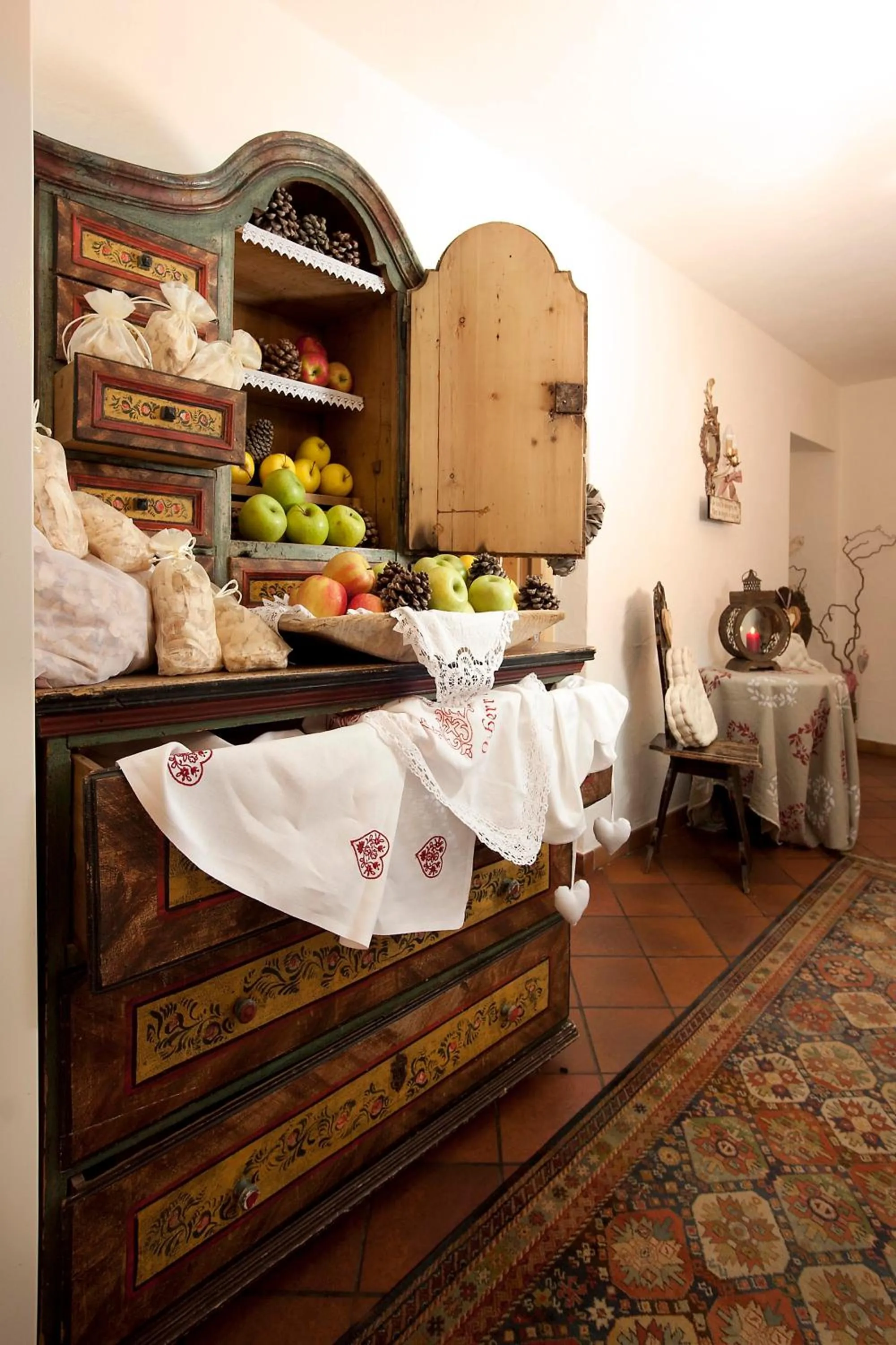 Decorative detail in Hotel Italia