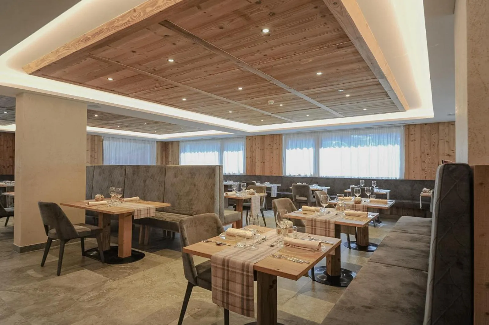 Restaurant/places to eat in Hotel Italia