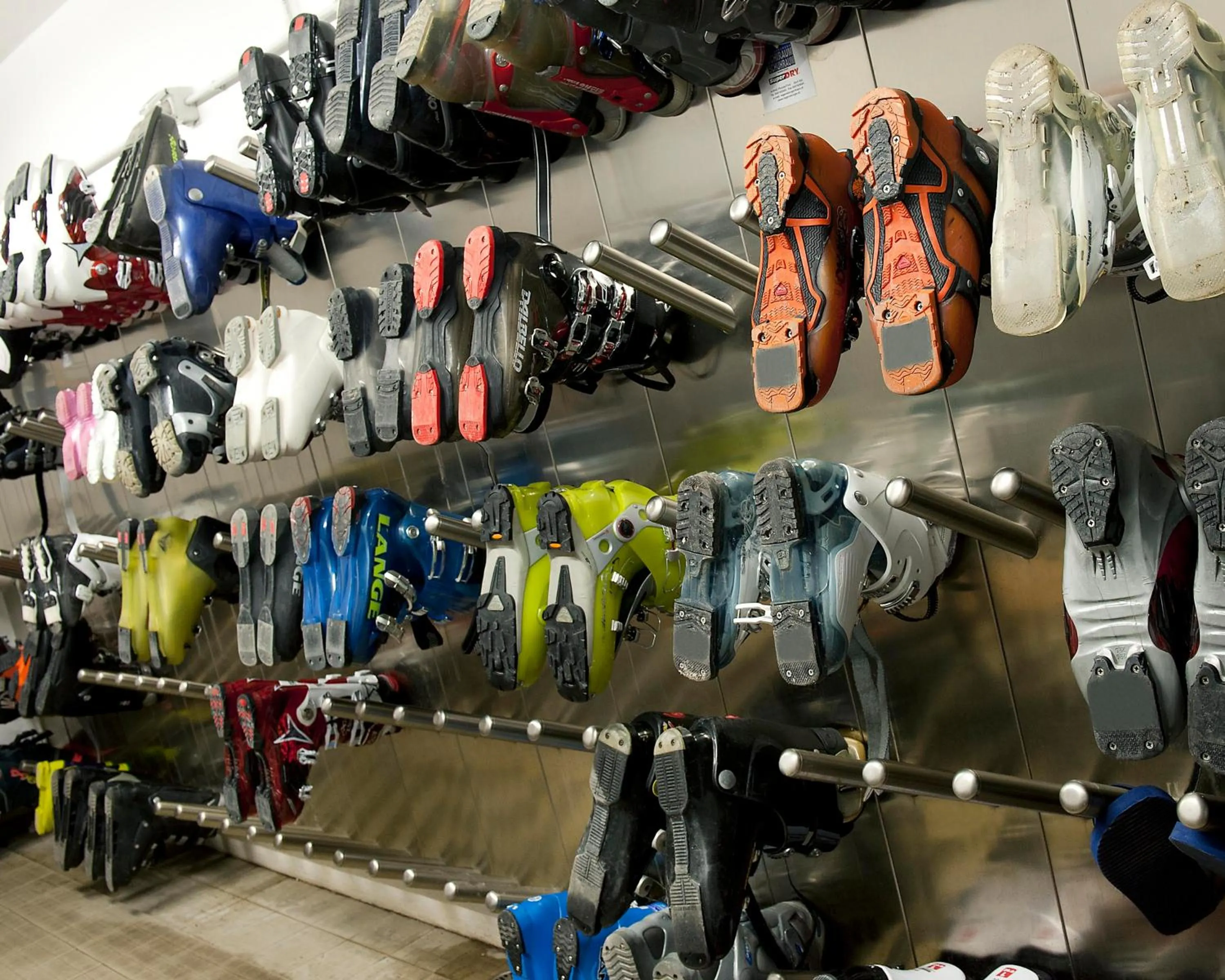 Skiing in Hotel Italia