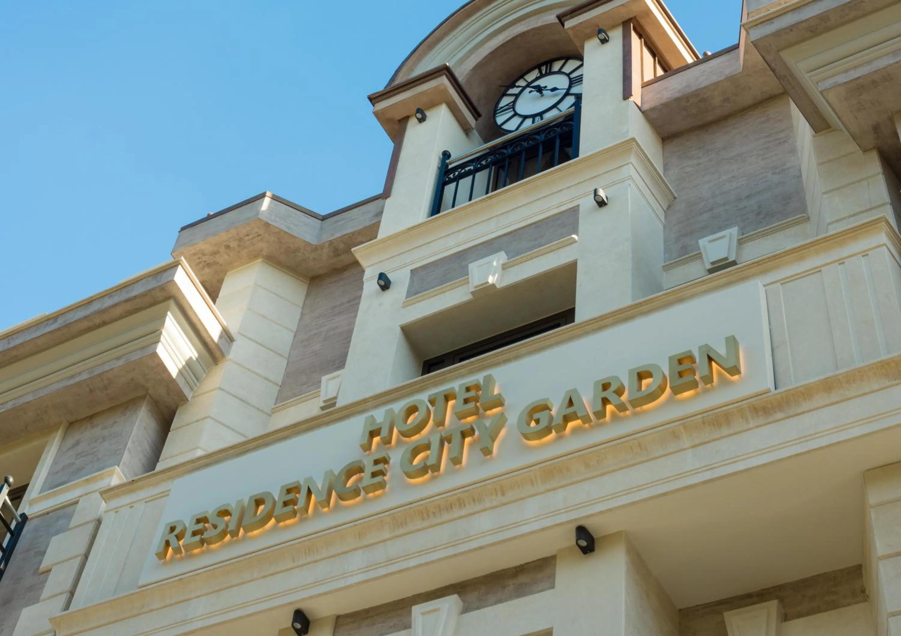 Property building in Residence City Garden - Certificate of Excellence Top 10 BEST Five-Stars City Hotels for 2024 awarded by HTIF