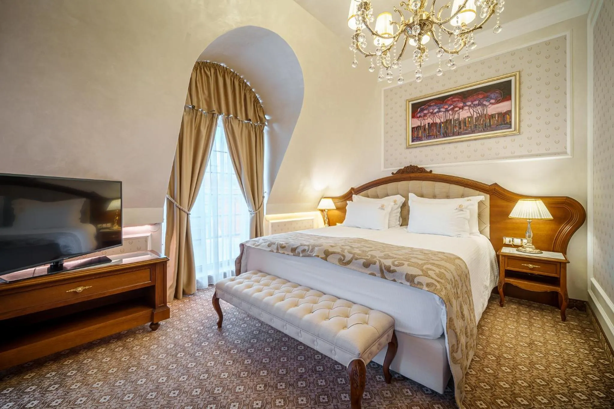 Bedroom, Bed in Residence City Garden - Certificate of Excellence Top 10 BEST Five-Stars City Hotels for 2024 awarded by HTIF
