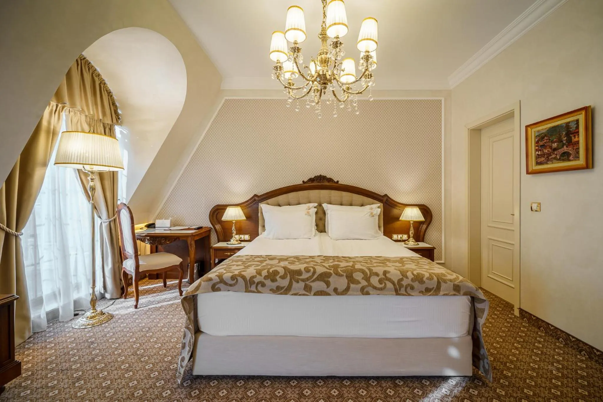 Bedroom, Bed in Residence City Garden - Certificate of Excellence Top 10 BEST Five-Stars City Hotels for 2024 awarded by HTIF