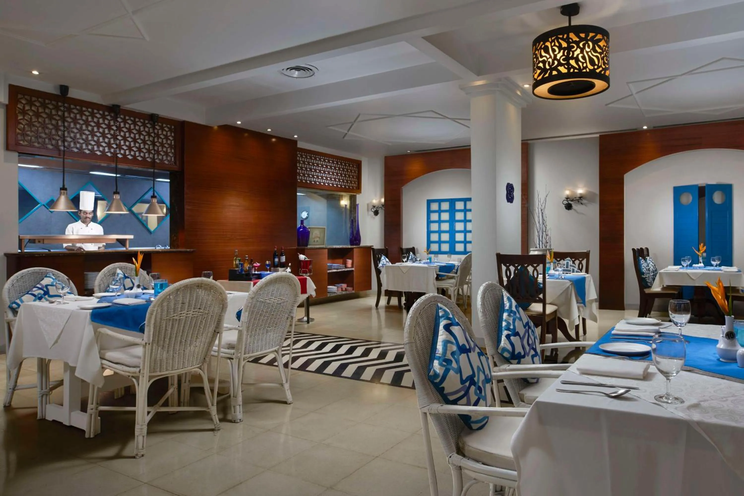 Restaurant/places to eat in Radisson Blu Resort, Goa