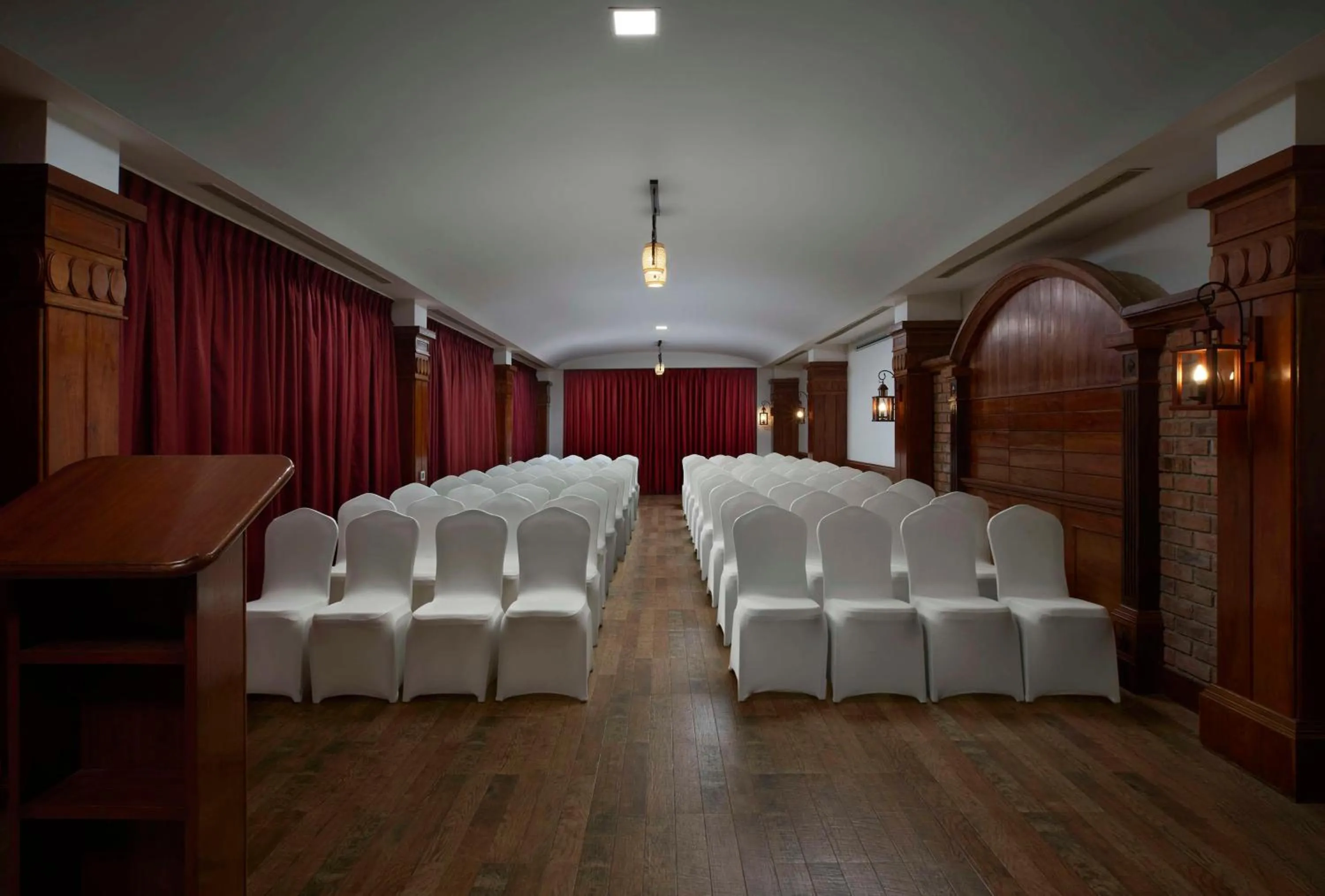 Meeting/conference room, Bed in Radisson Blu Resort, Goa