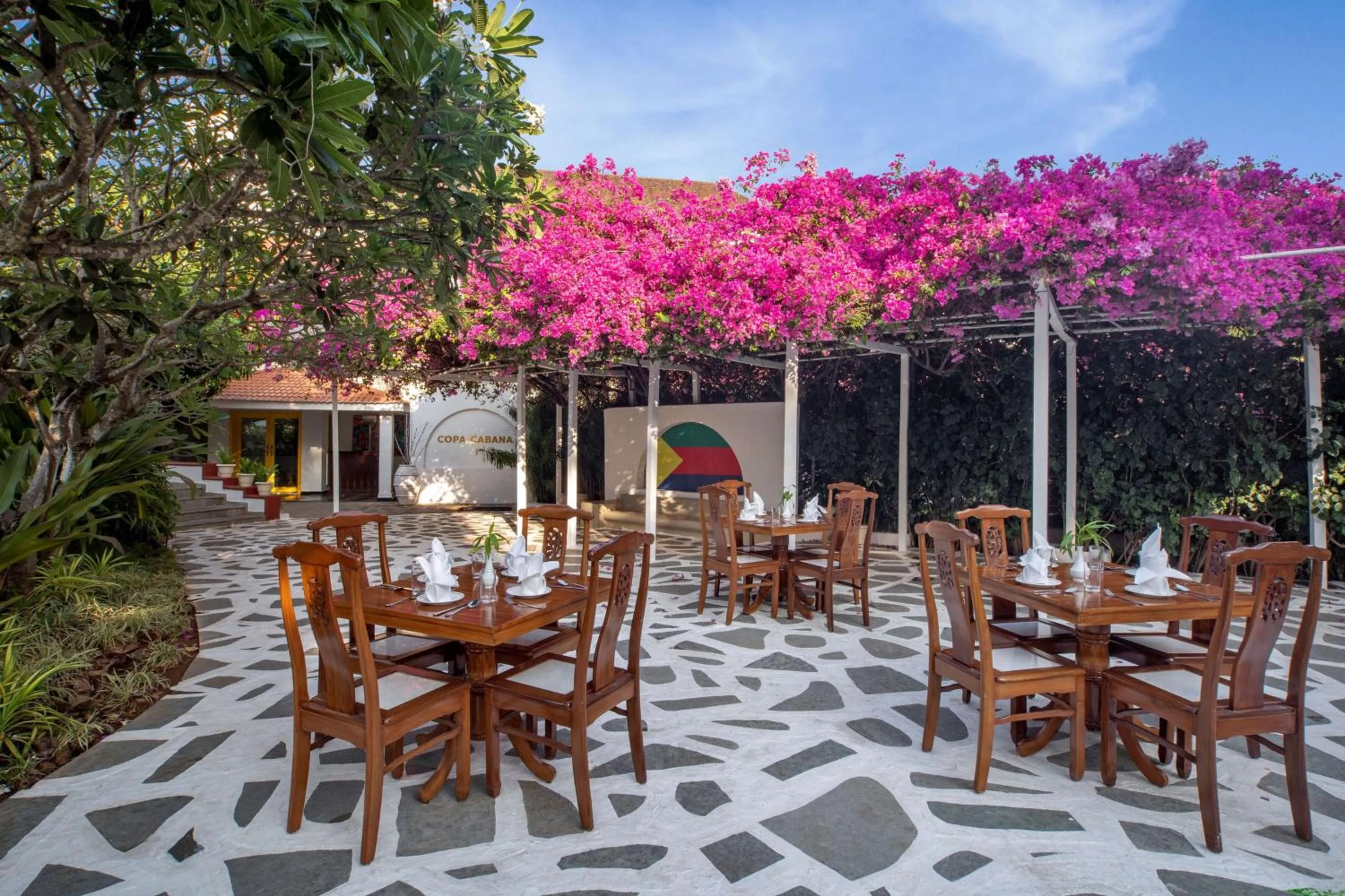 Restaurant/places to eat in Radisson Blu Resort, Goa