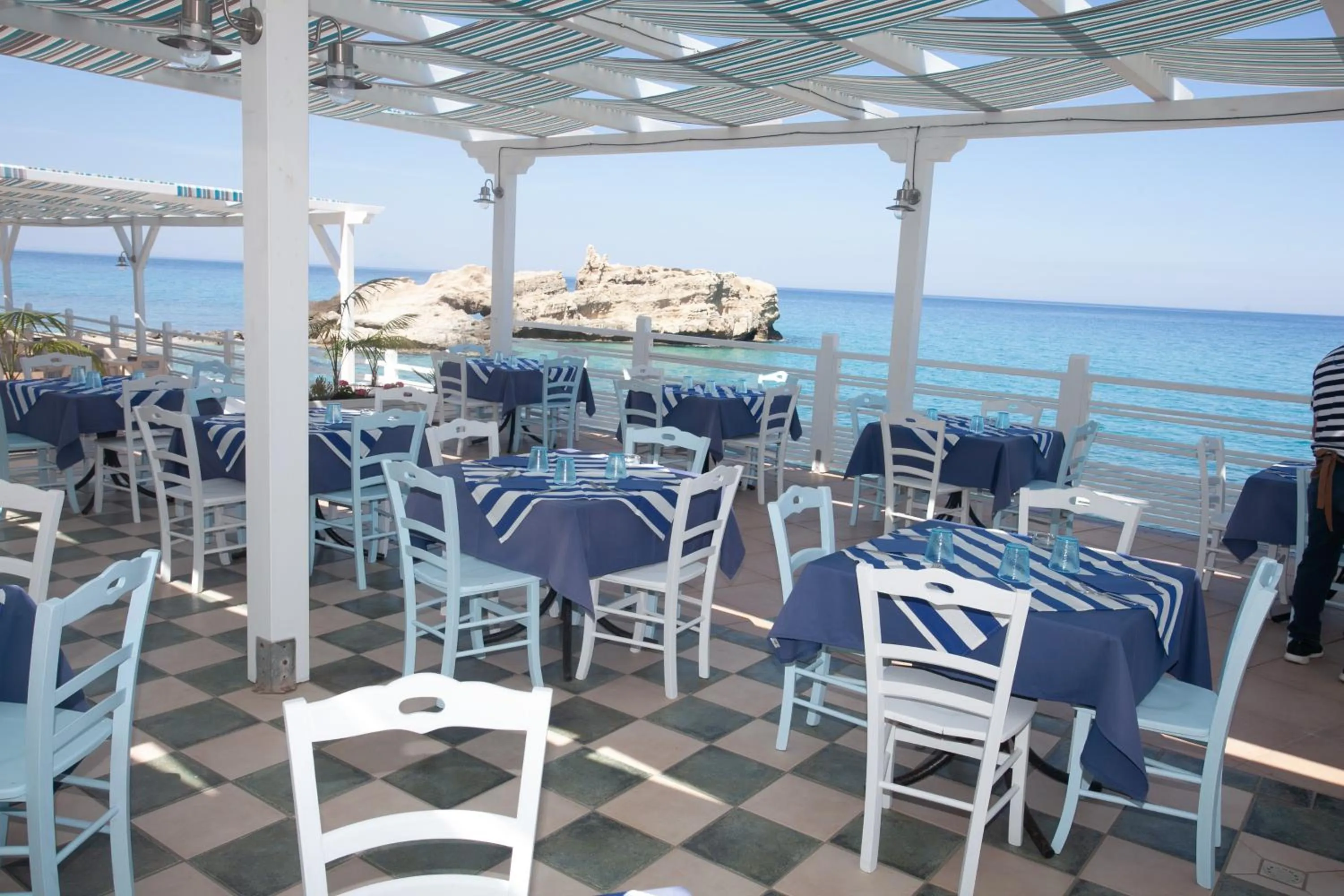 Restaurant/places to eat in Oldwell Hotel