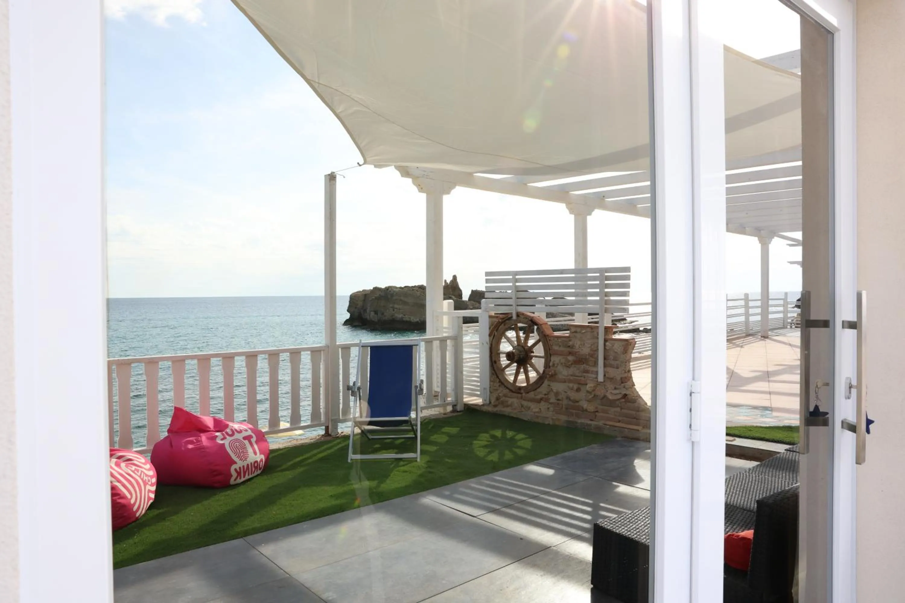 Sea view in Oldwell Hotel