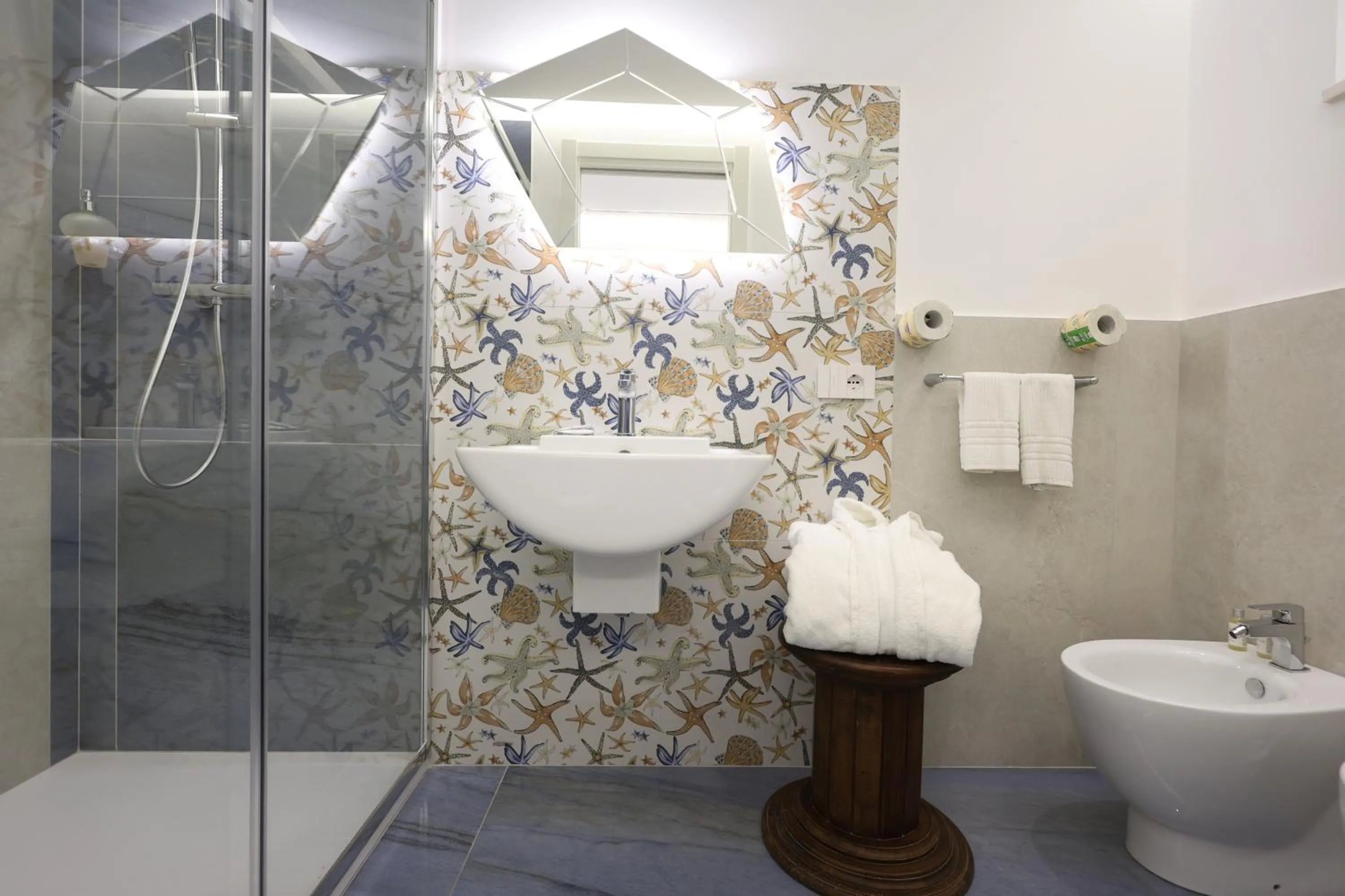 Bathroom in Oldwell Hotel