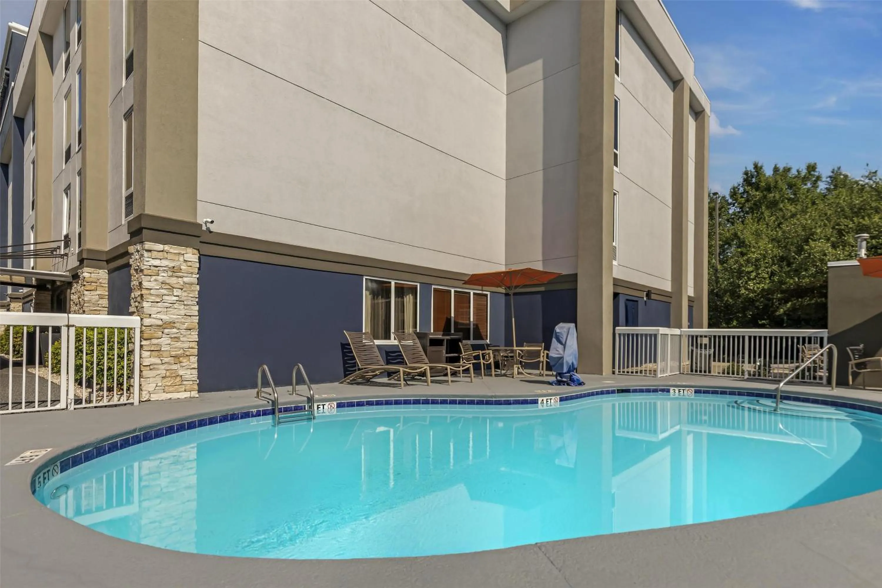 Pool view in Best Western Plus Lexington Inn