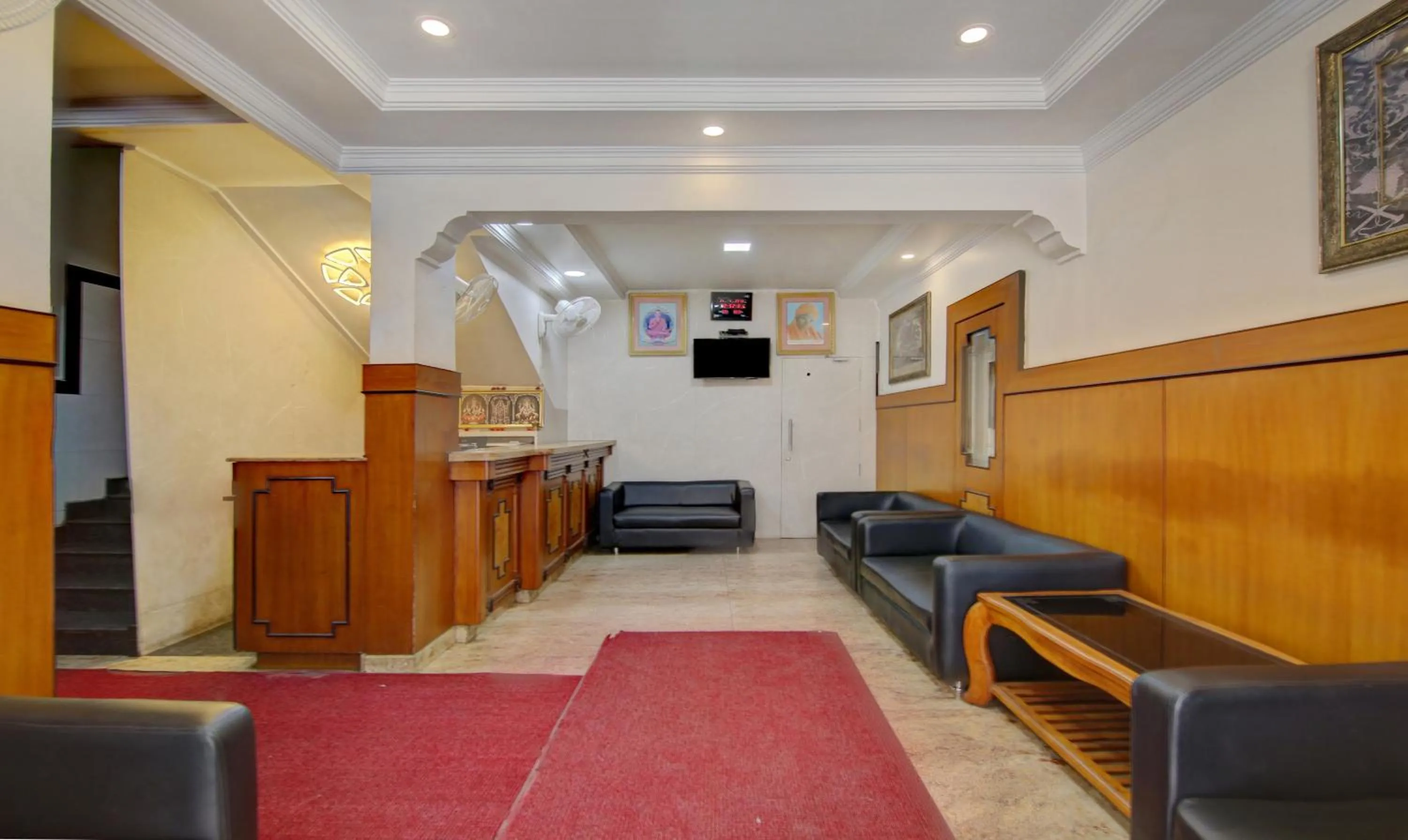 Lobby or reception in Itsy Hotels KES Residency, 10 Min From KSR Bengaluru City Junction
