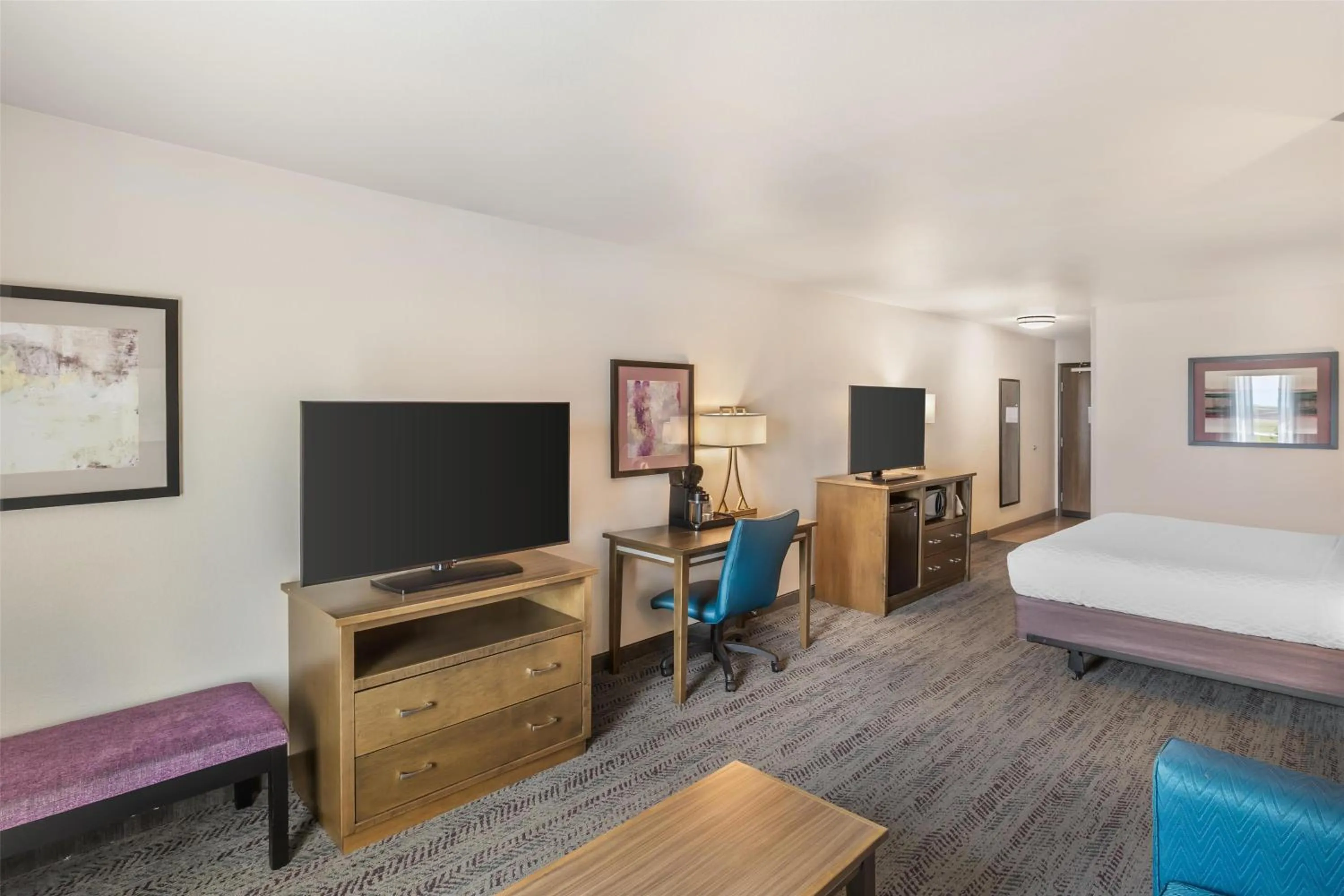 Photo of the whole room, Bed in Best Western Plus Rapid City Rushmore