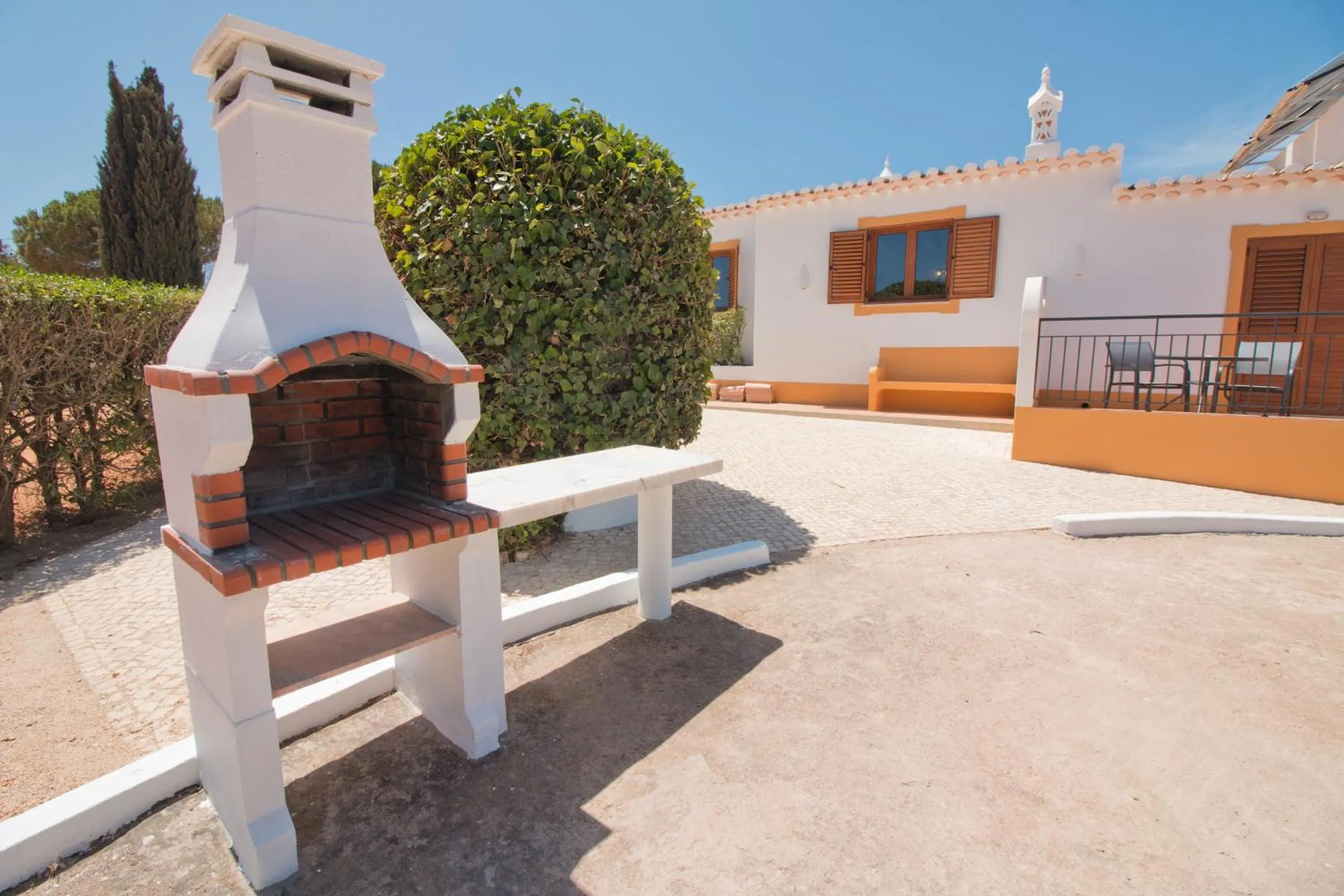 Property building in Casa da Ladeira Branca