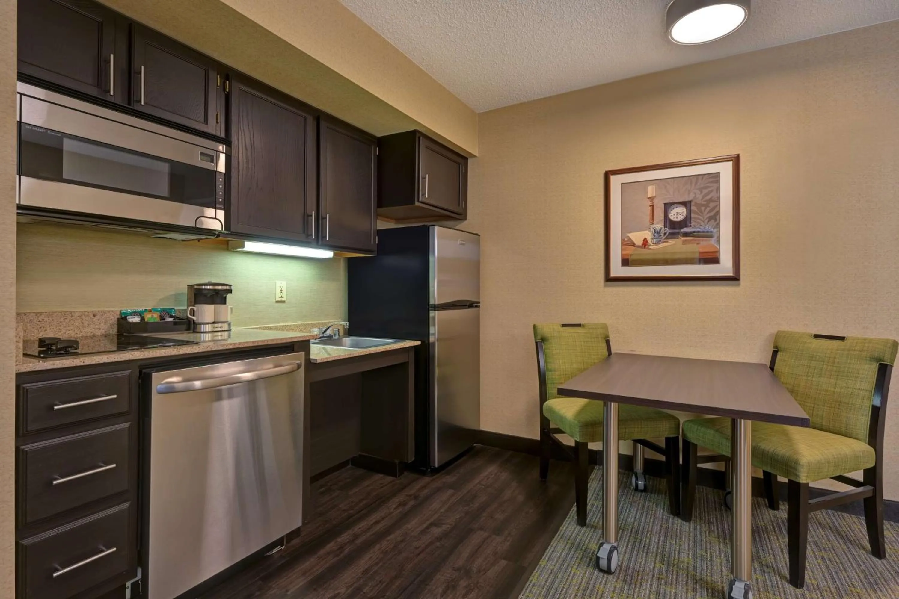 Kitchen or kitchenette in Homewood Suites by Hilton Boulder