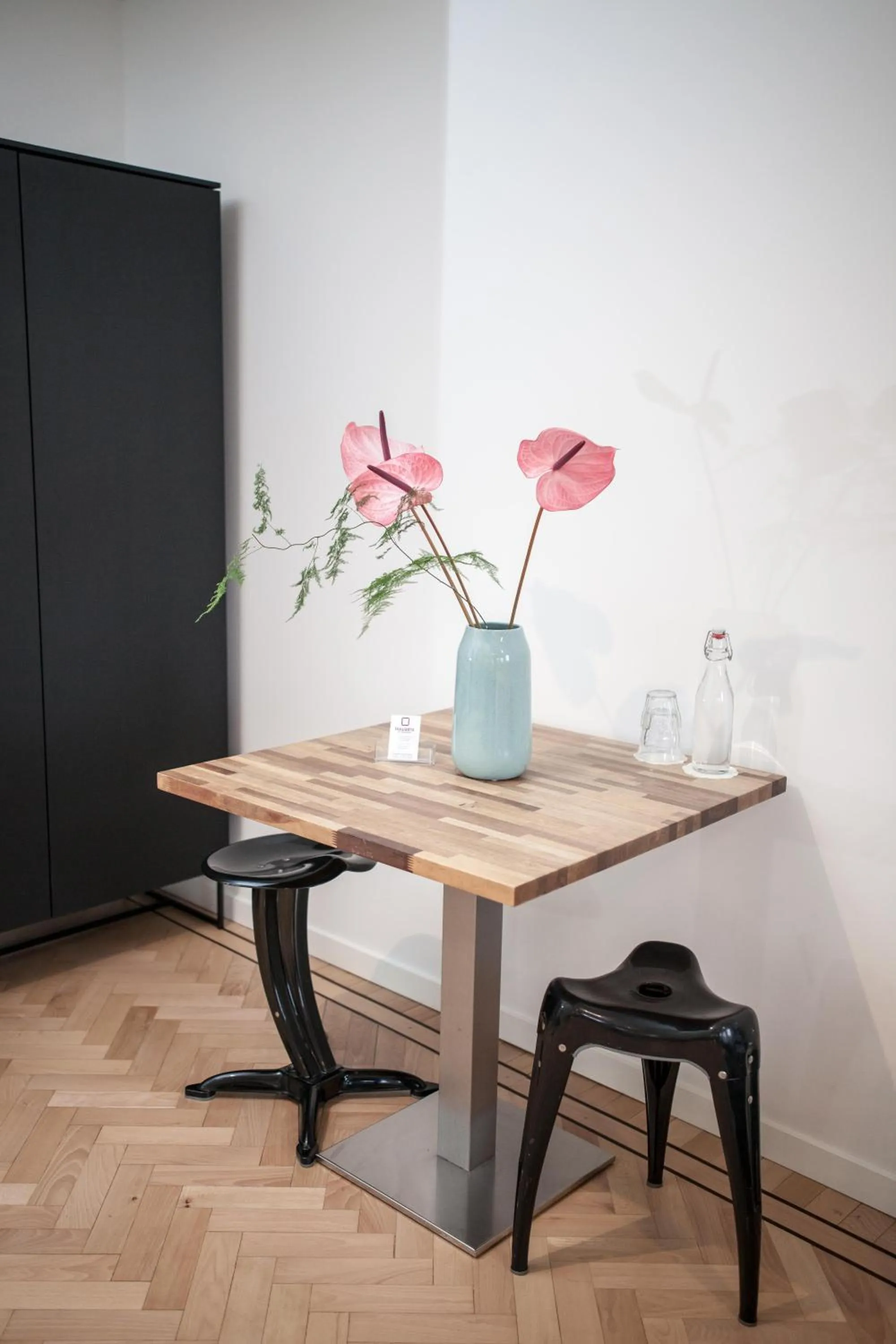 Decorative detail in Kuwadro Guesthouse Centrum