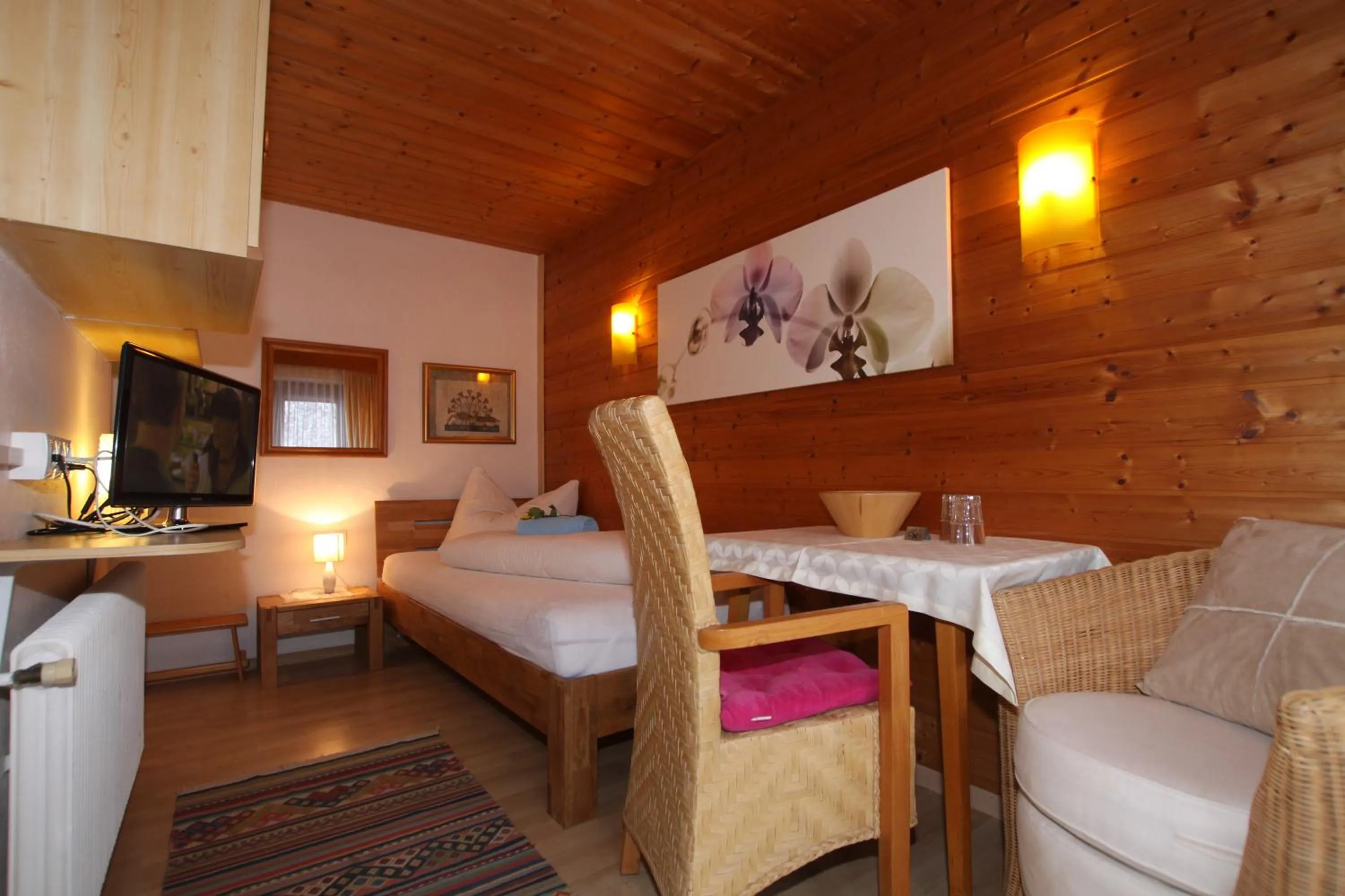 Photo of the whole room, Bed in Pension Garni Gerhard