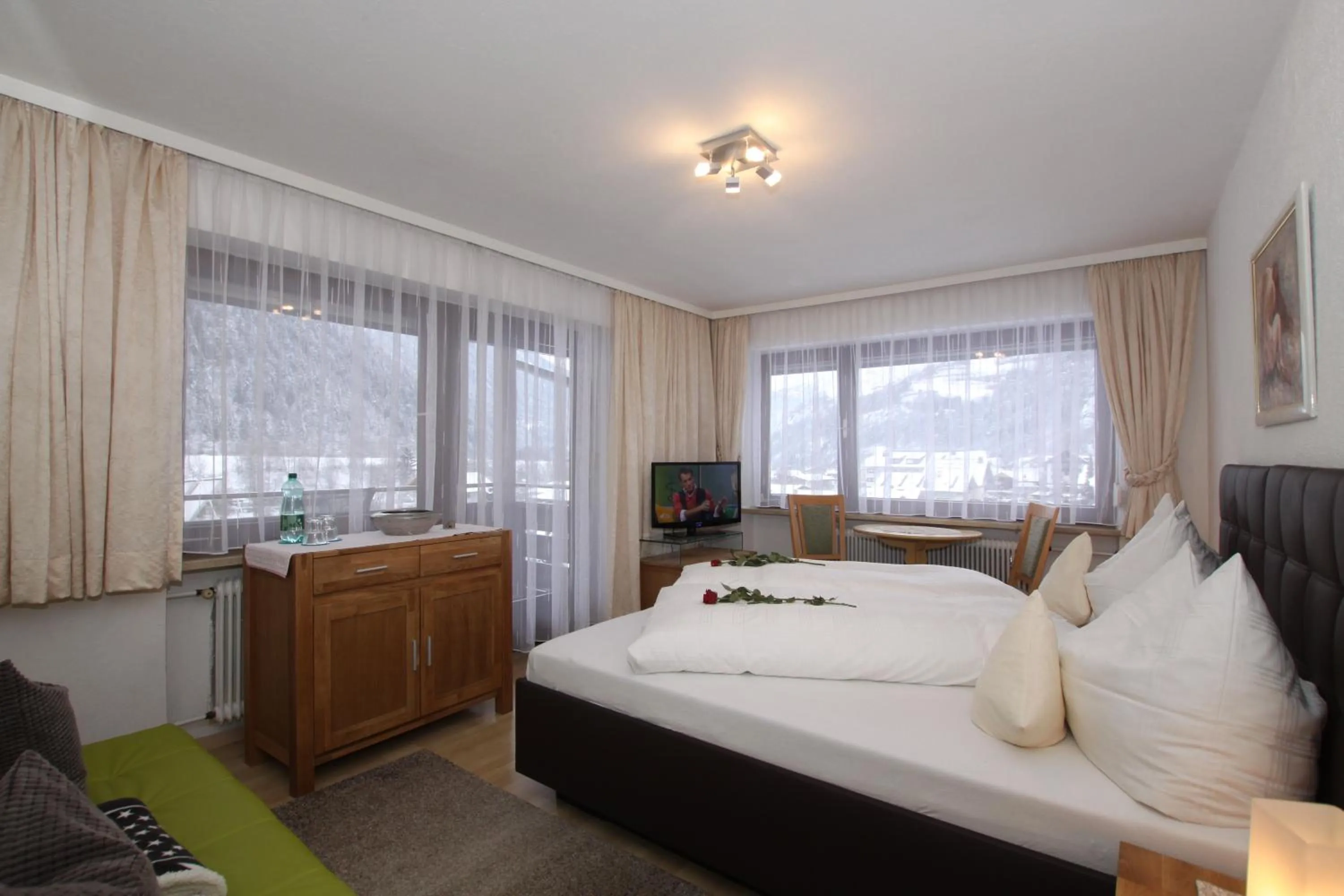 TV and multimedia, Bed in Pension Garni Gerhard