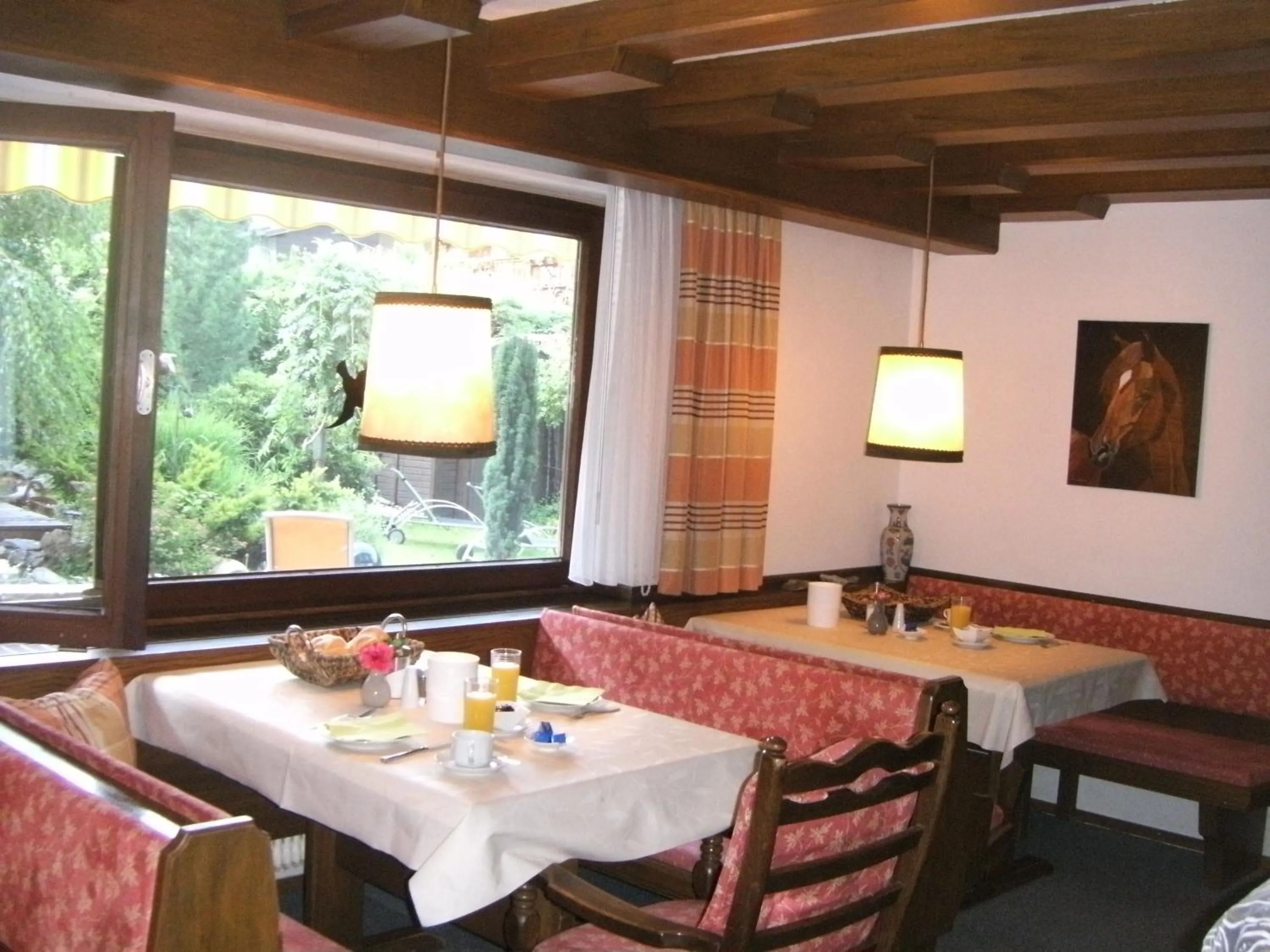 Restaurant/places to eat in Pension Garni Gerhard