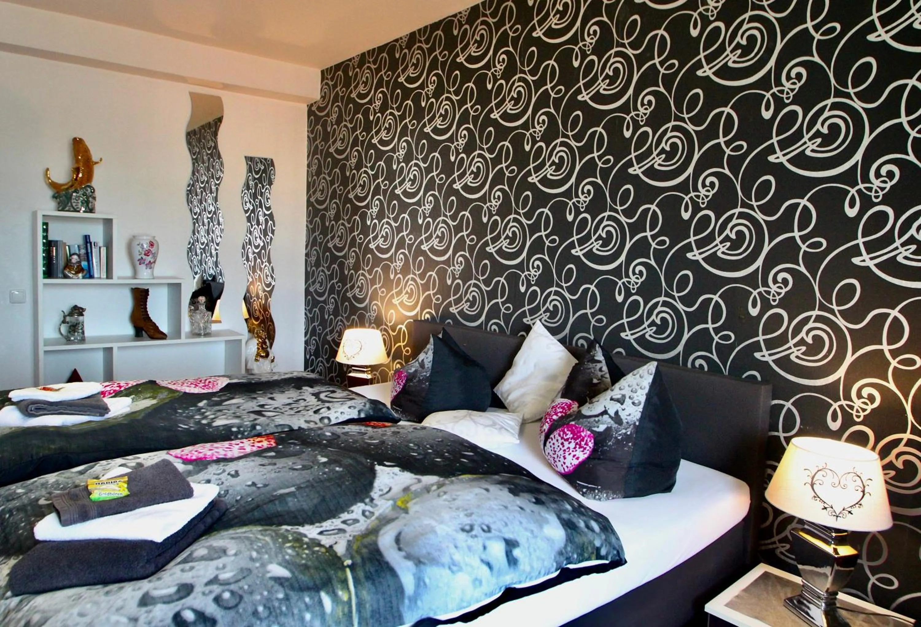 Bedroom, Bed in Suite-Apartment-Essen