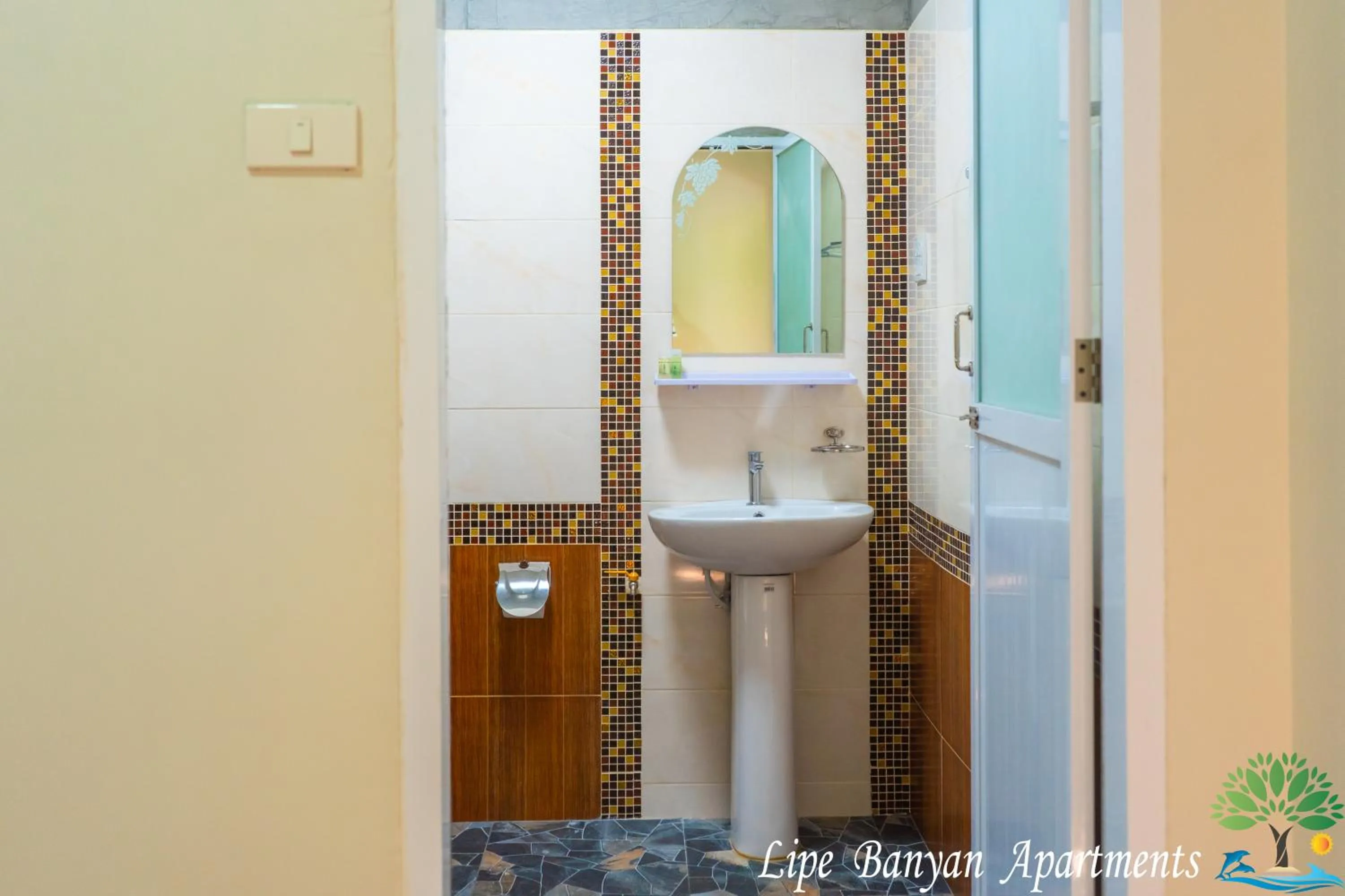 Lipe Banyan Apartments