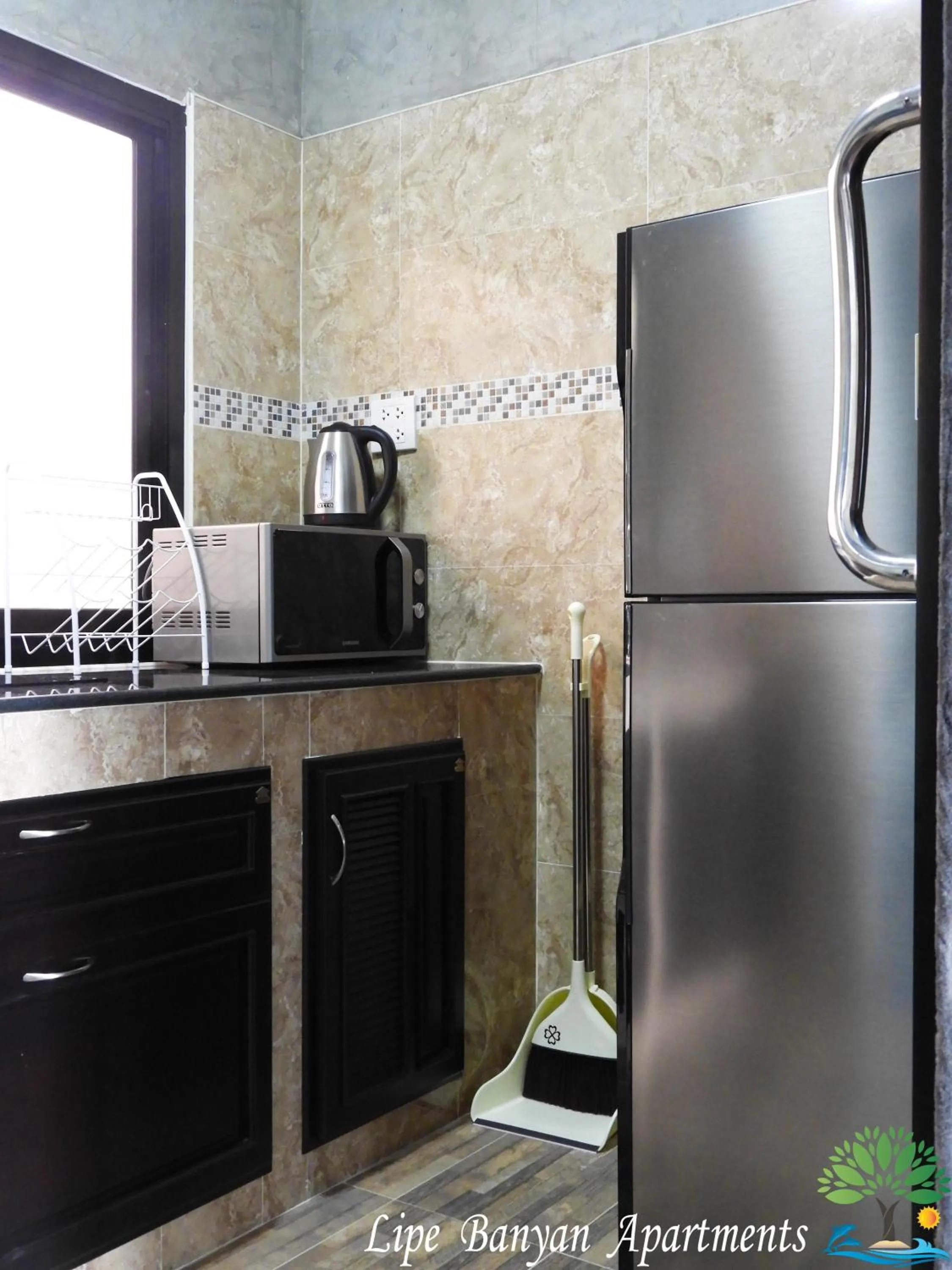 Lipe Banyan Apartments