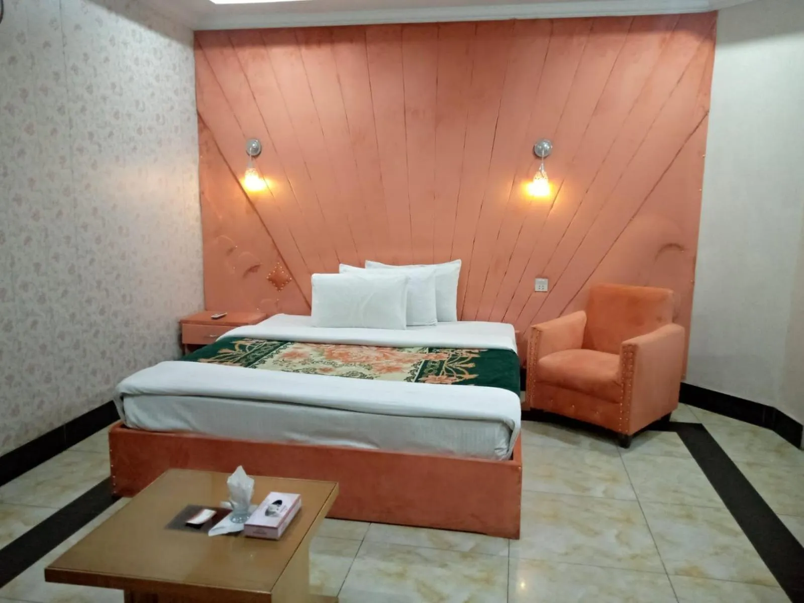 Bed in The King Hotel