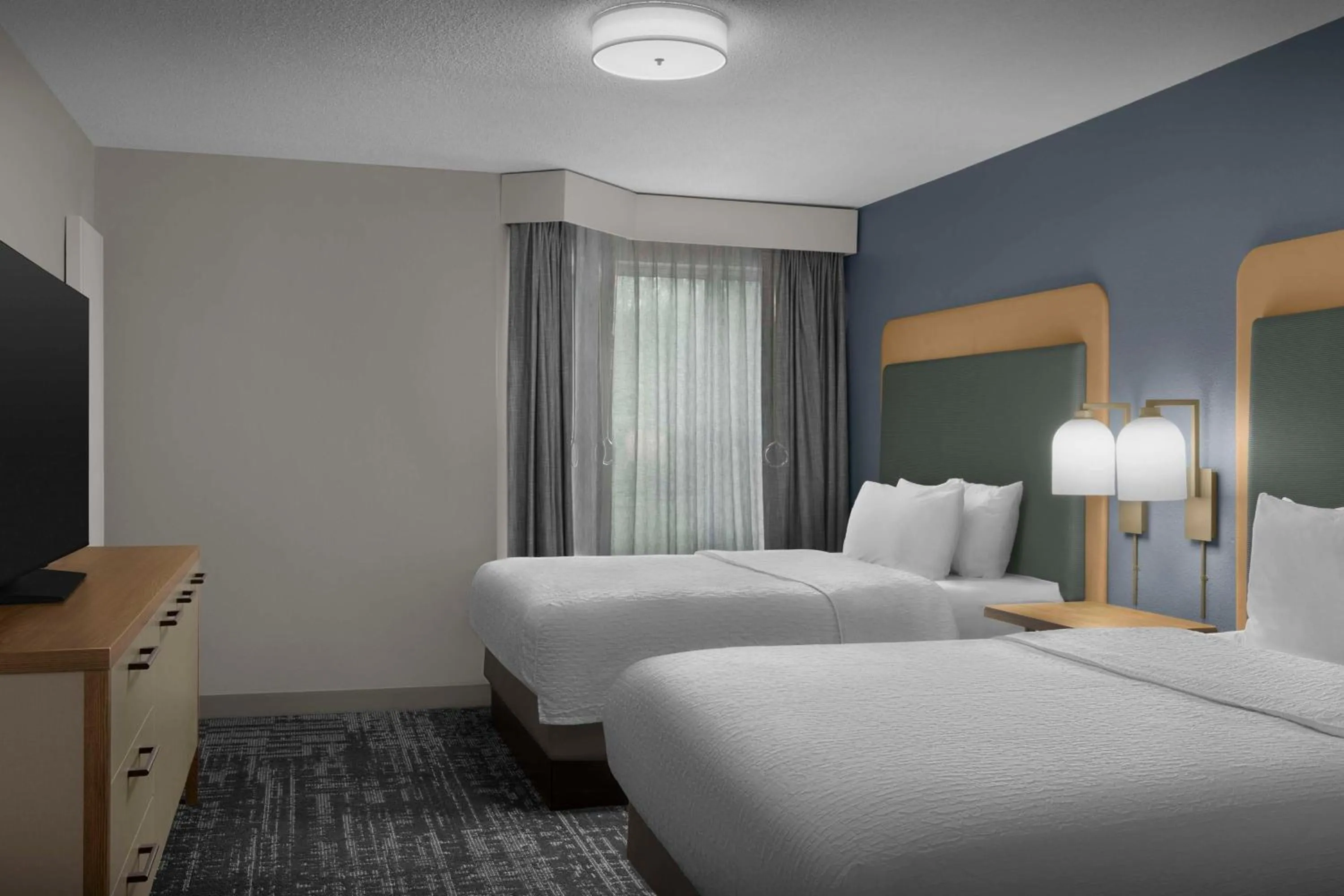 Bed in Homewood Suites Nashville Airport