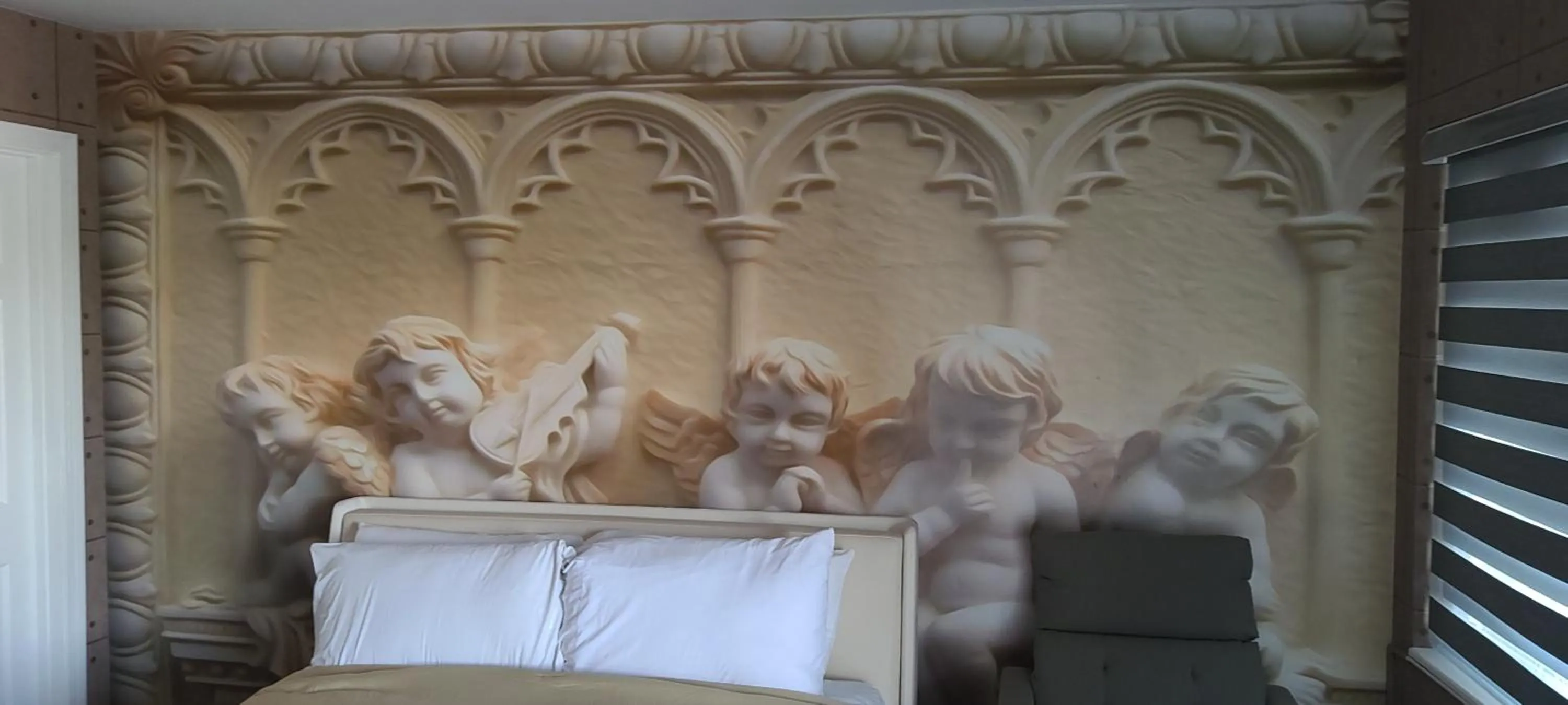 Bed in Americas Best Value Inn Providence-North Scituate