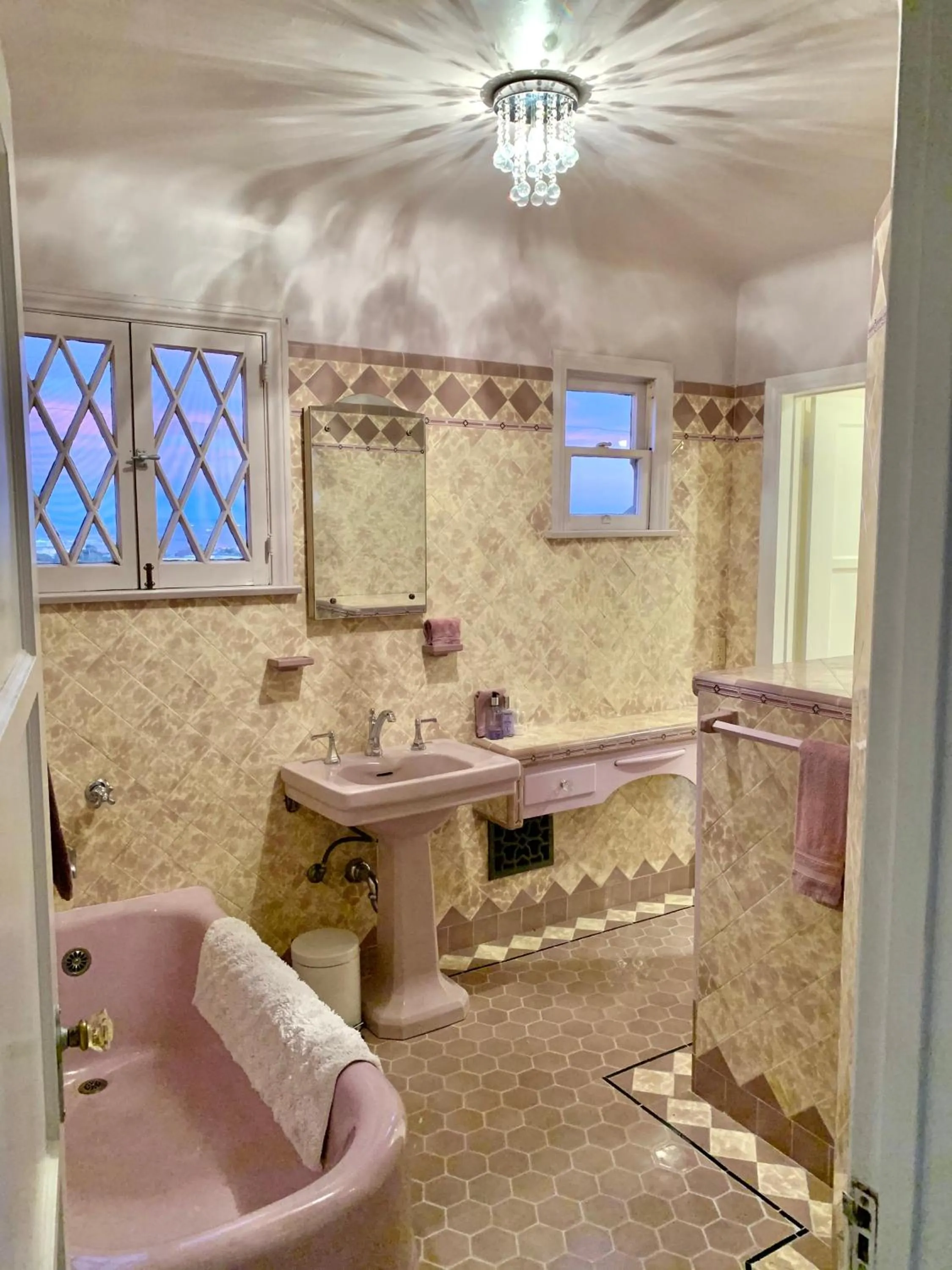 Bathroom in SpanishFairytale4bd3ba
