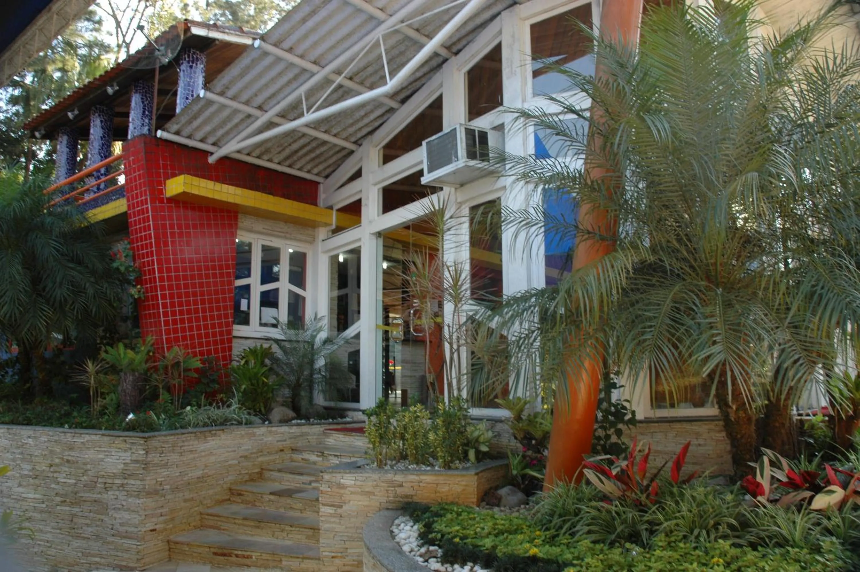 Facade/entrance in Pousada Suarez