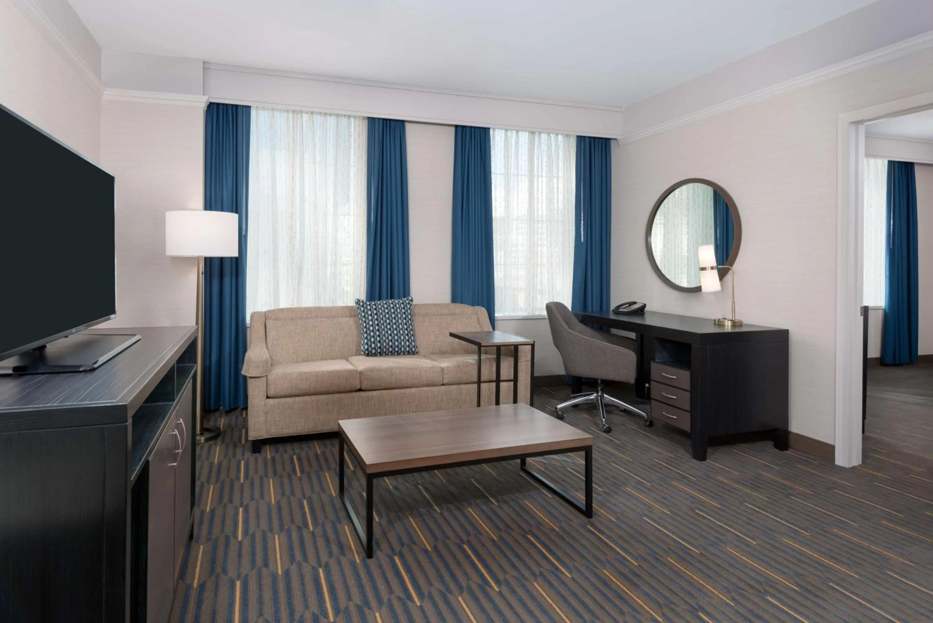Living room in Hampton Inn & Suites Buffalo/Downtown