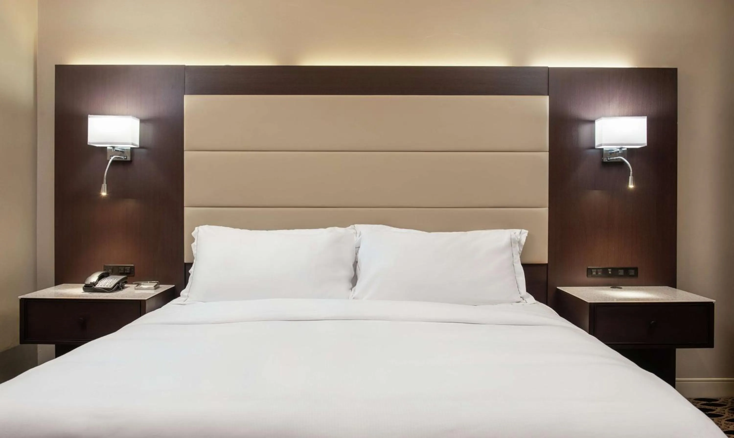 Bed in Hilton Columbia Center