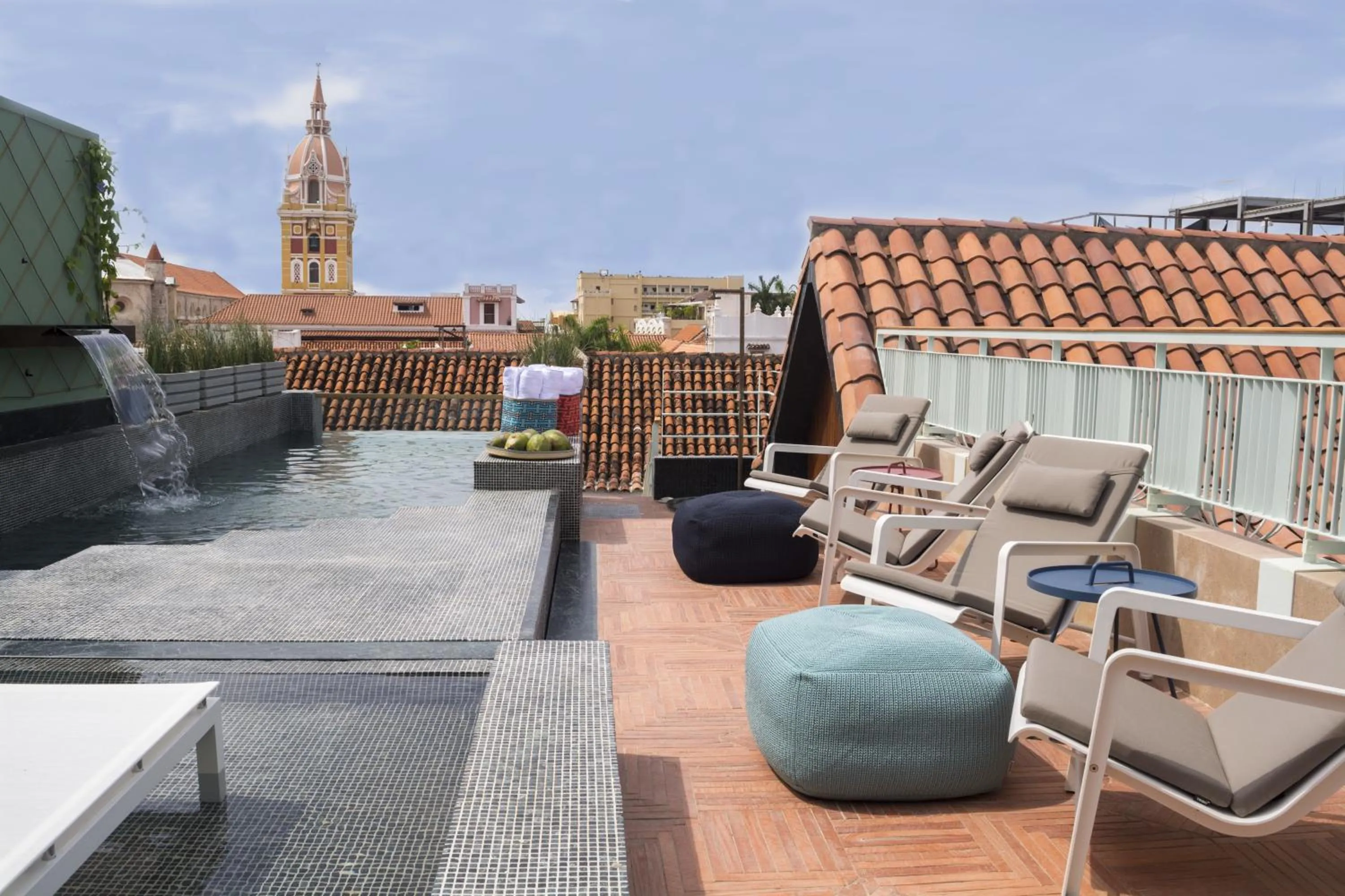Swimming pool in Hotel Boutique Casona del Colegio