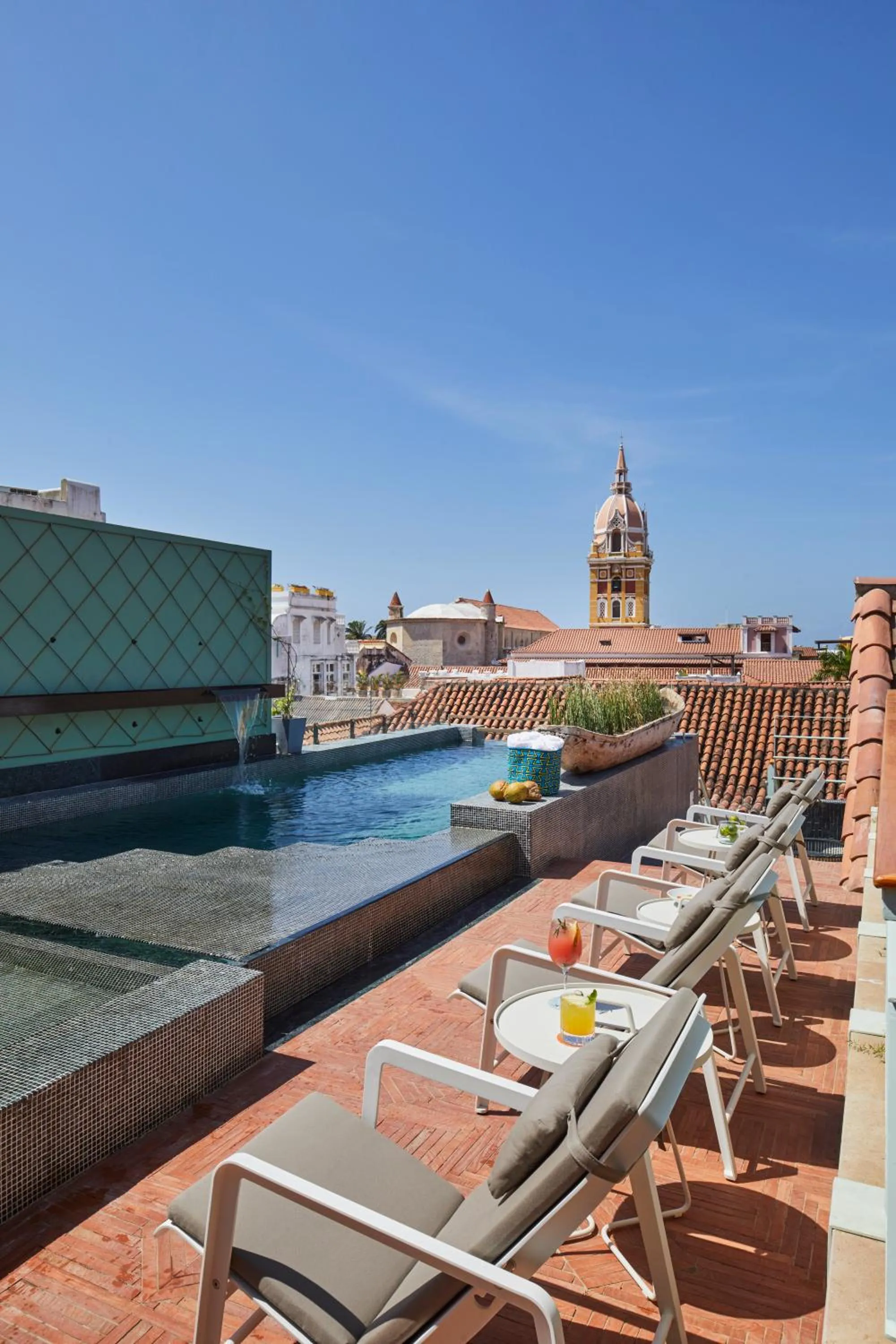Swimming pool in Hotel Boutique Casona del Colegio
