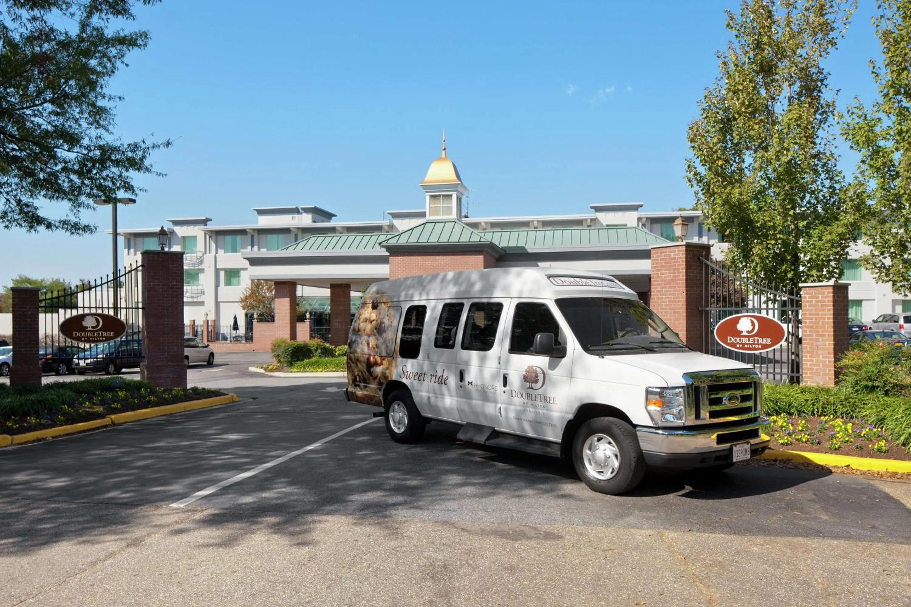 Property building in DoubleTree by Hilton Hotel Annapolis