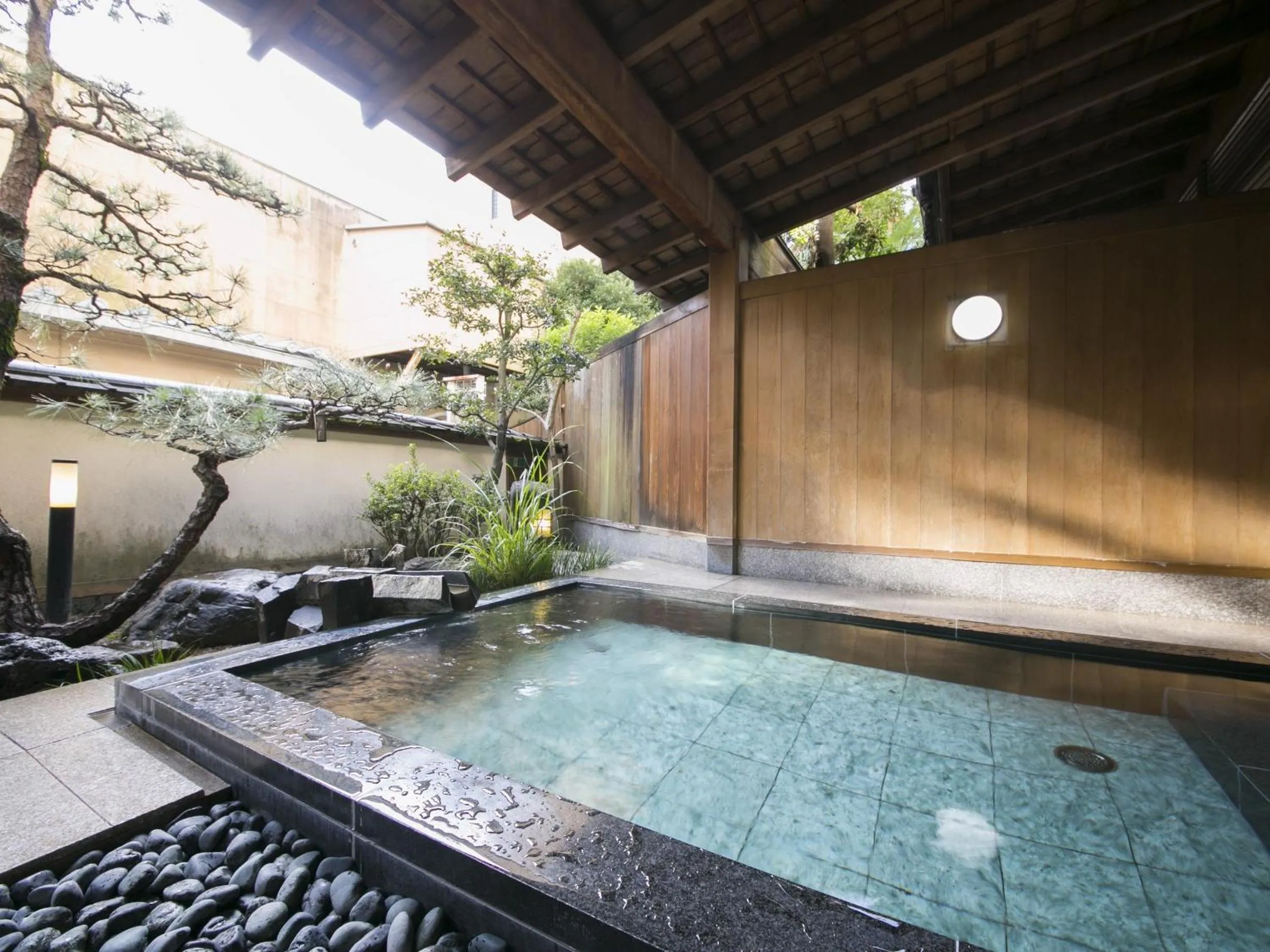 Hot Spring Bath in Hiranoya