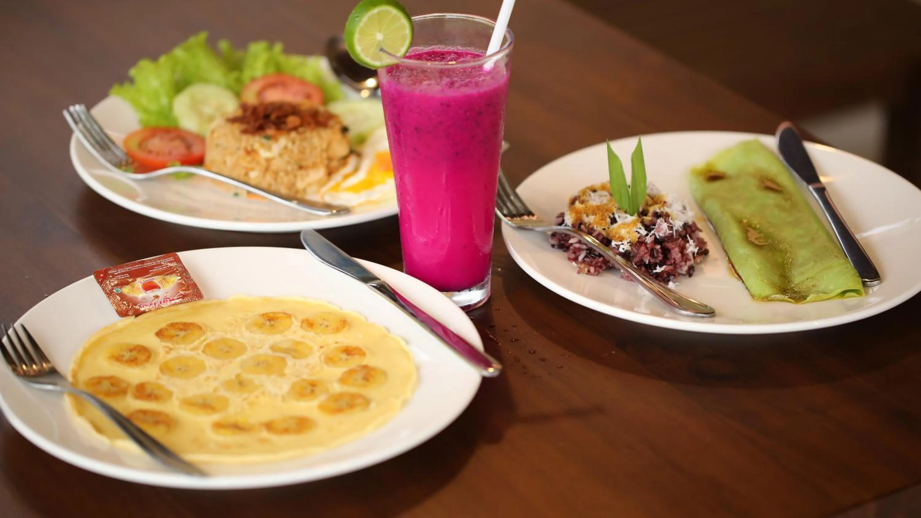 Breakfast in Villa D'Carik Bali