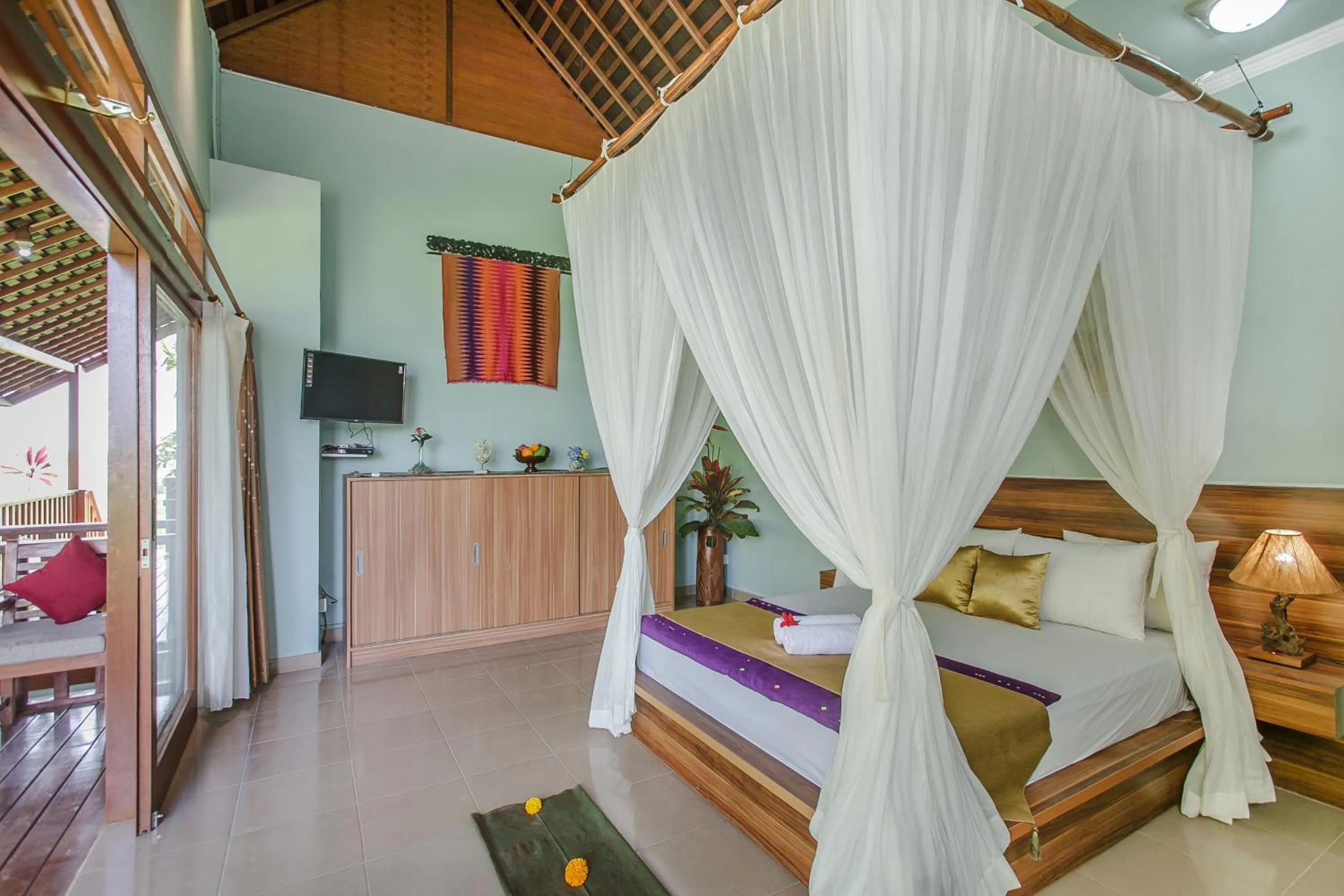 TV and multimedia, Bed in Villa D'Carik Bali
