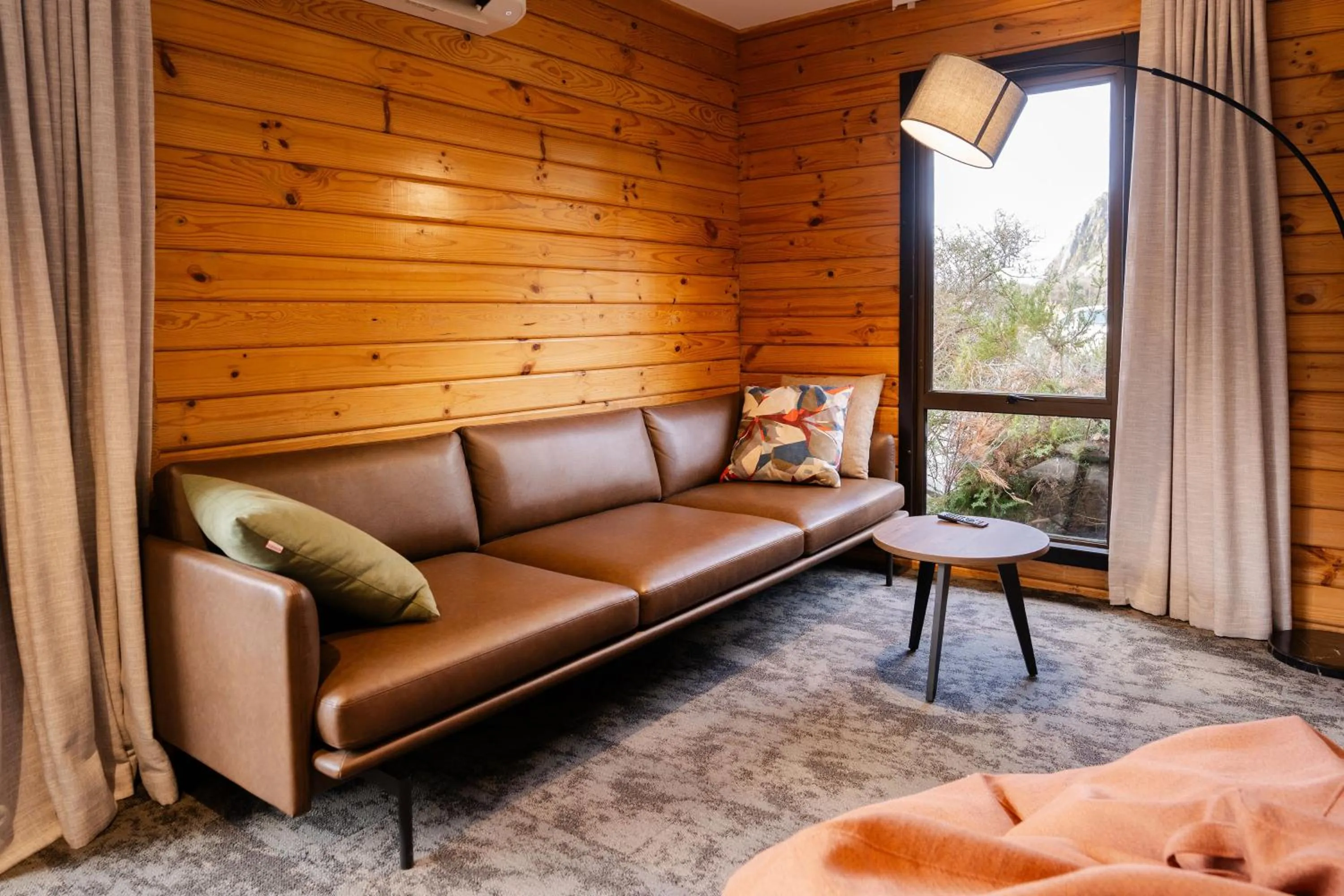 Living room in Haka House Hostel Aoraki Mt Cook