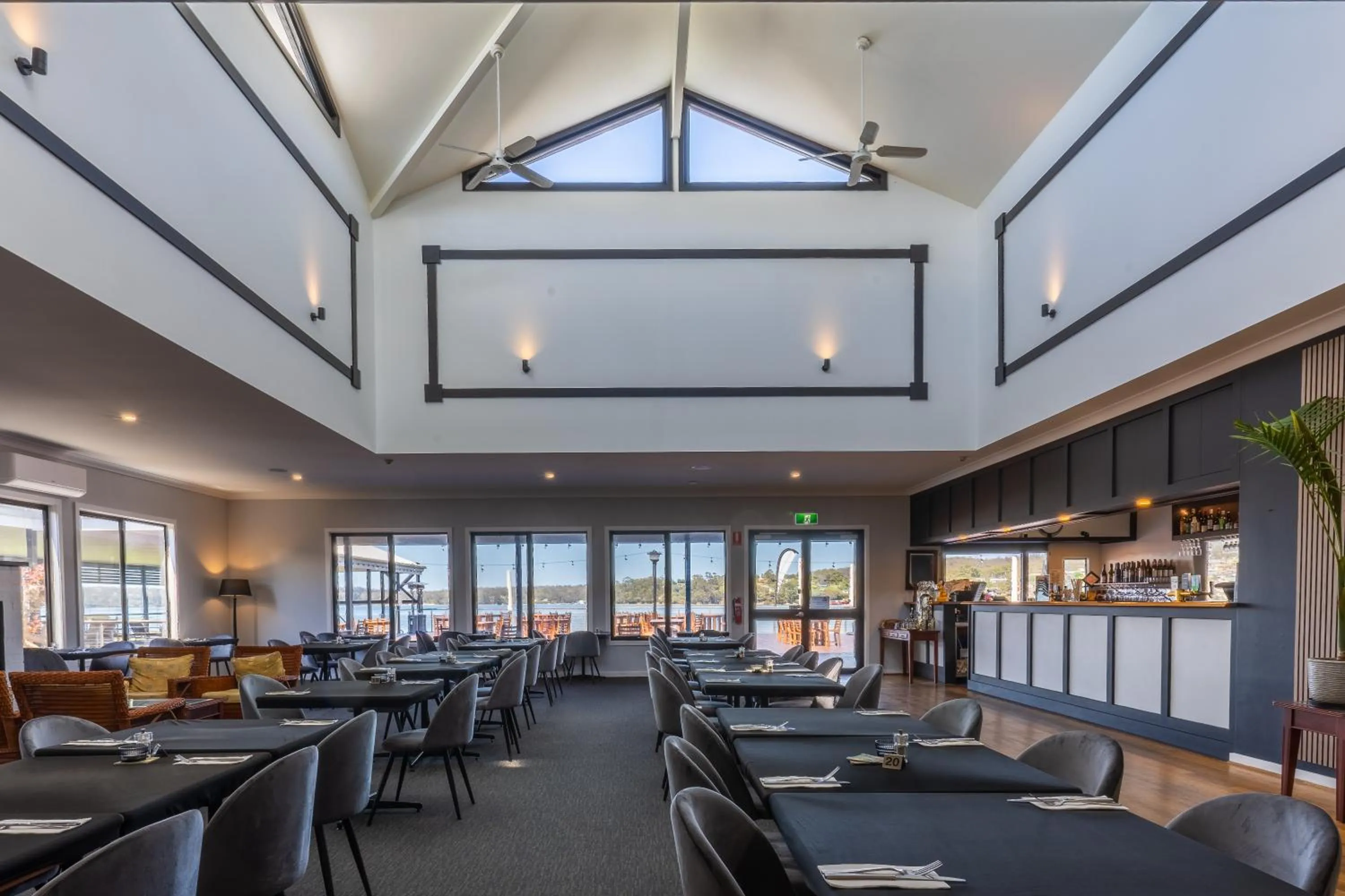 Restaurant/places to eat in Panorama Hotel St Helens