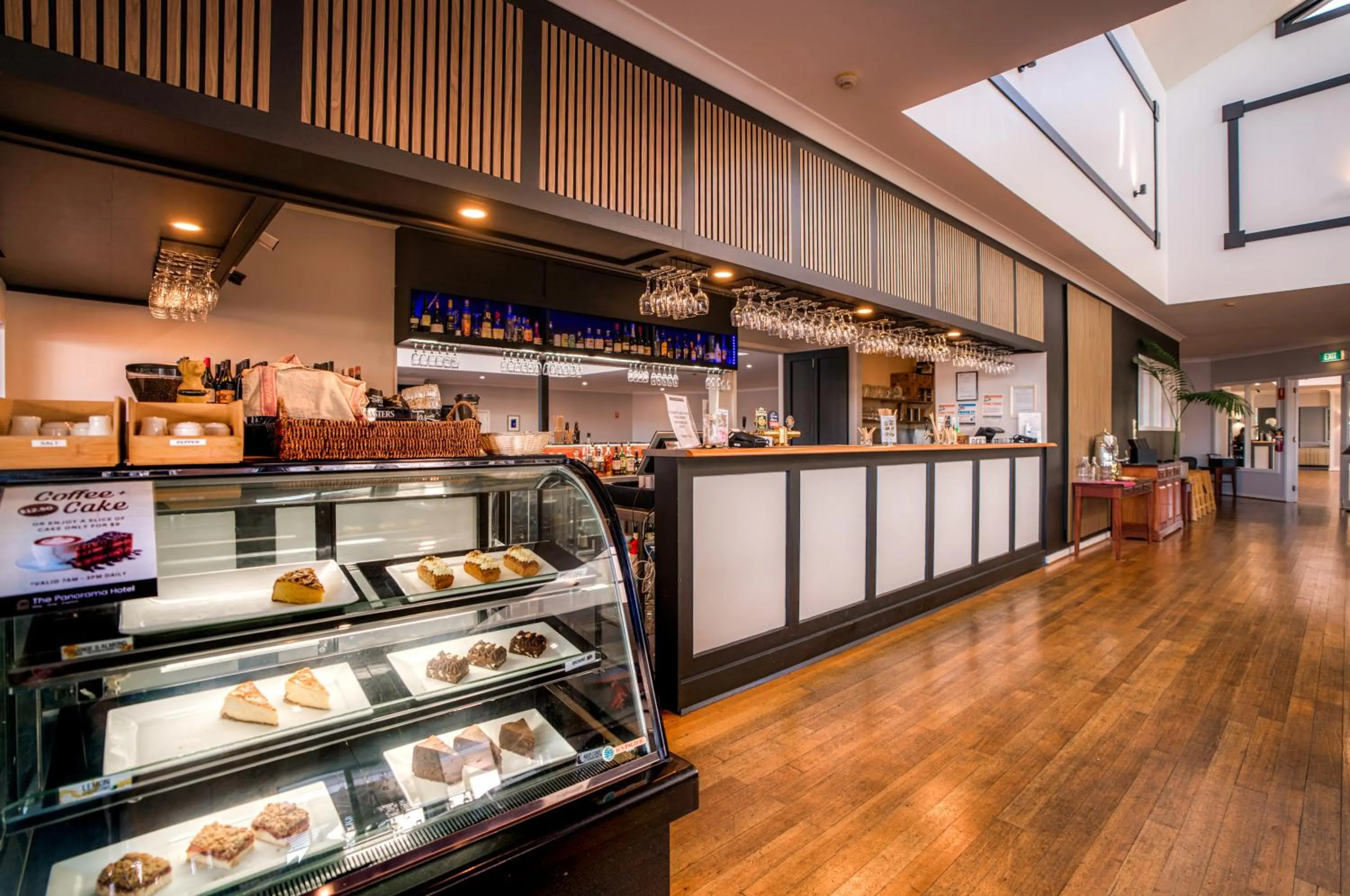 Restaurant/places to eat in Panorama Hotel St Helens